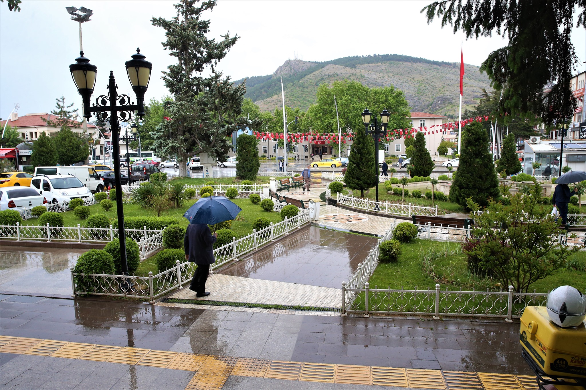 Yağmurlu Meydan