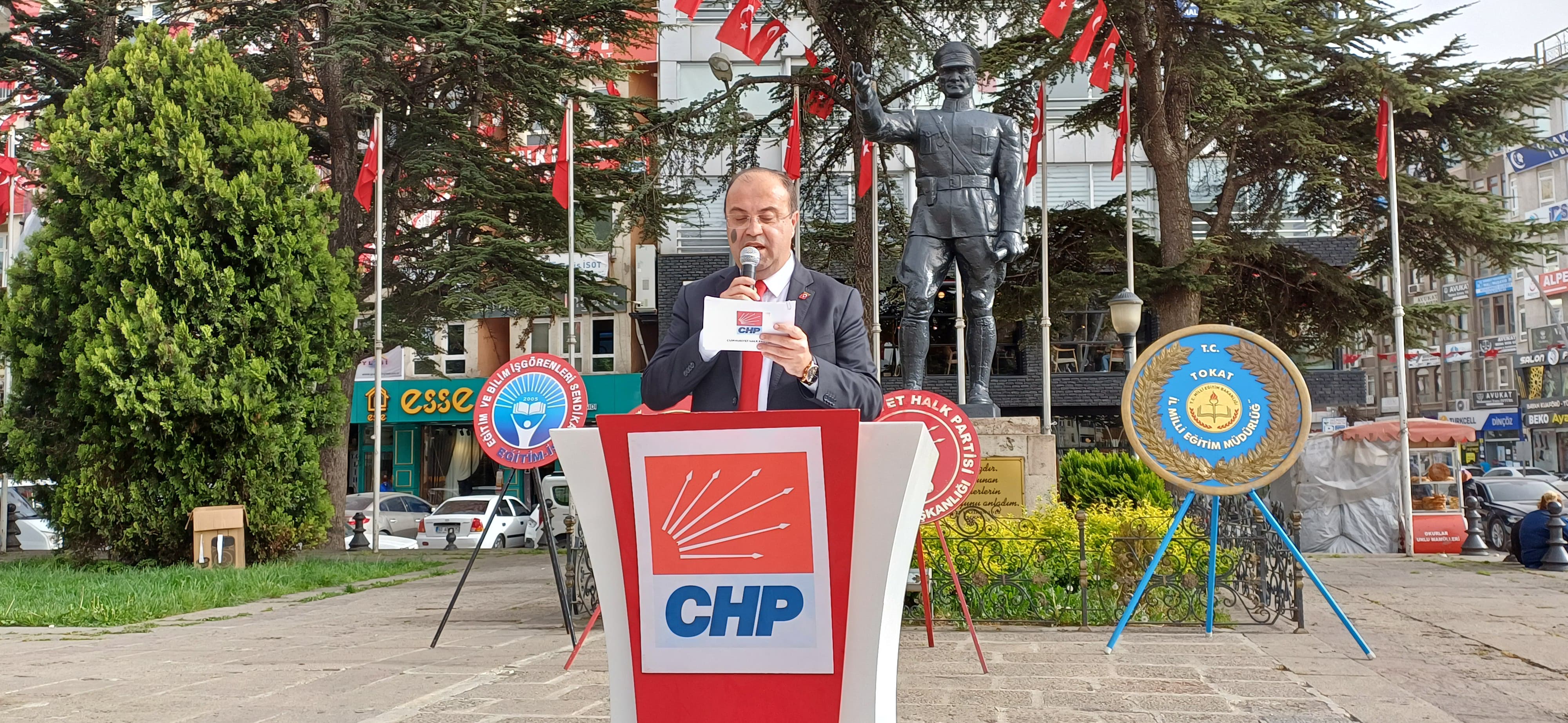 Chp Tokat İl Başkanlığı Atatürk Anıtı'na Çelenk Sunarak 23 Nisan'ı Kutladı (19)