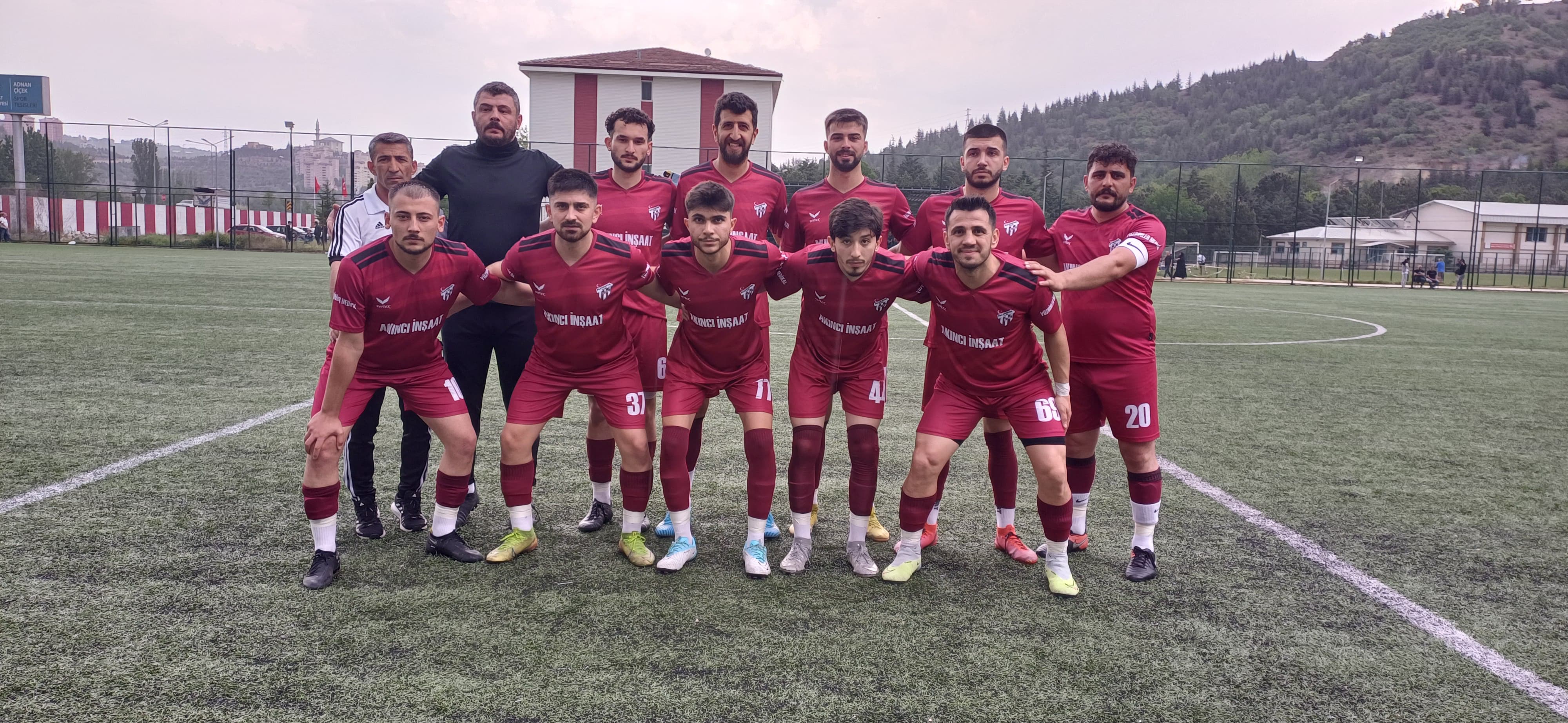 Topçamspor Kulübü Teknik Sorumlusu Orhan Yazıcı Ve Akıncı İnşaat Pazarspor Teknik Sorumlusu Naim Eryurt (1)