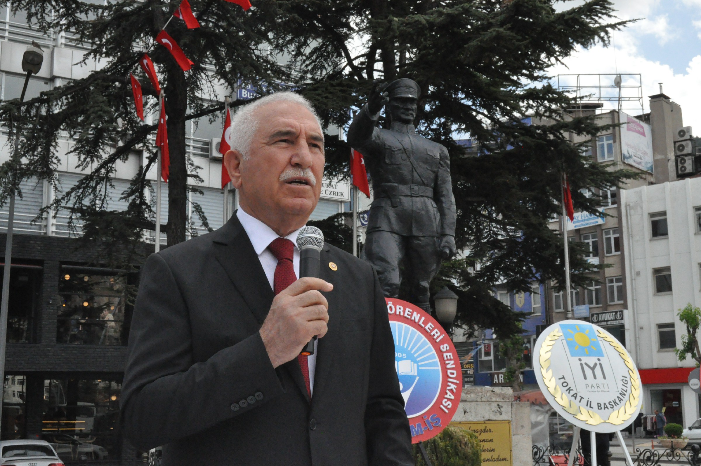 Chp Tokat İl Başkanlığı’ndan Atatürk Anıtı’na Çelenk Sunumu (15)