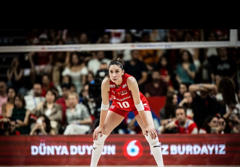 Voleybolcu Tuğba İvegin Kimdir