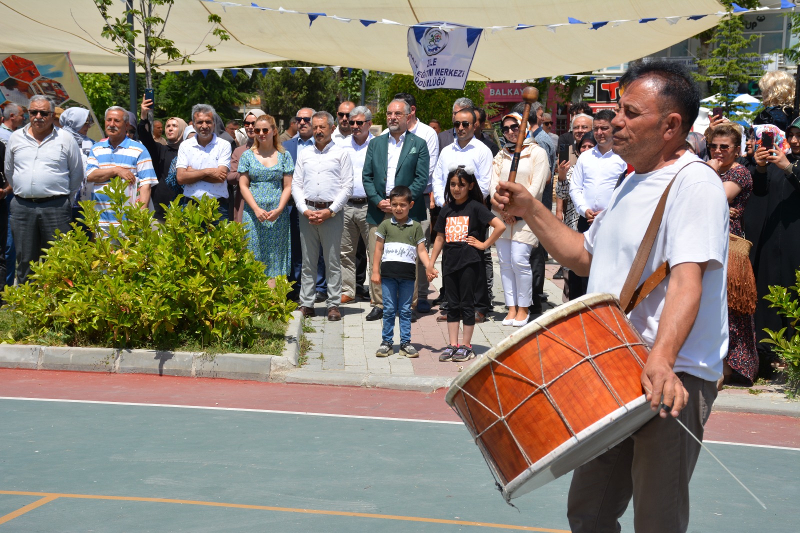 Zile Halk Eğitim Merkezi'nin Yıl Sonu Sergisi Büyüledi (8)