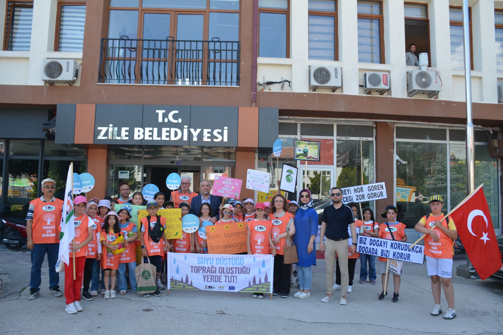 Zile'de Temizlik Kampanyası Ve Çevre Yürüyüşü Düzenlendi (2)