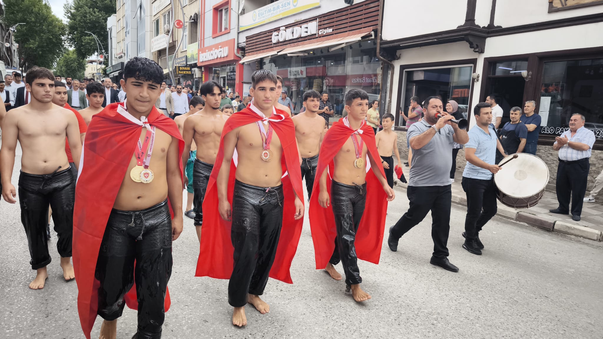 Zileli Güreşçiler Kırkpınar'dan Üç Madalya Ile Döndü (4)