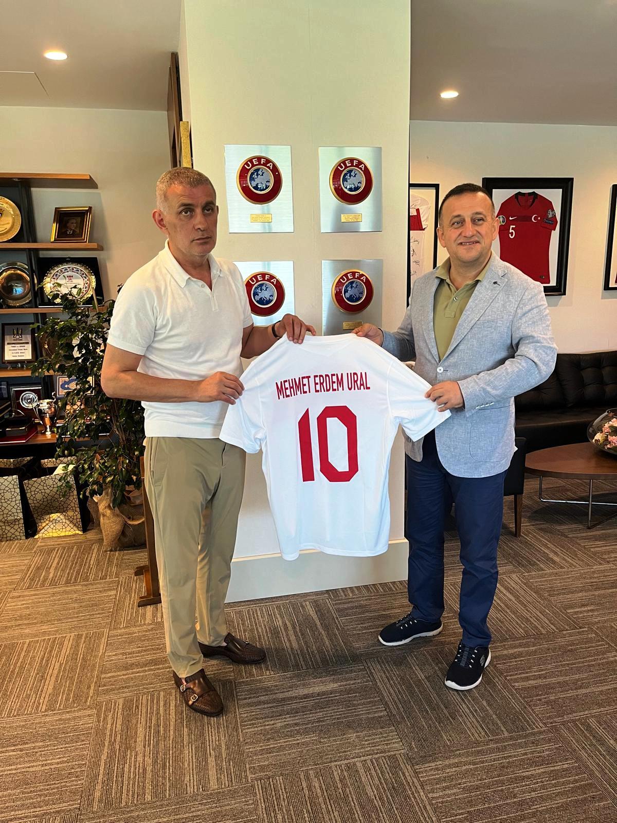 Belediye Turhalspor'dan Hacıosmanoğlu Ve Otyakmaz'a Ziyaret (10)