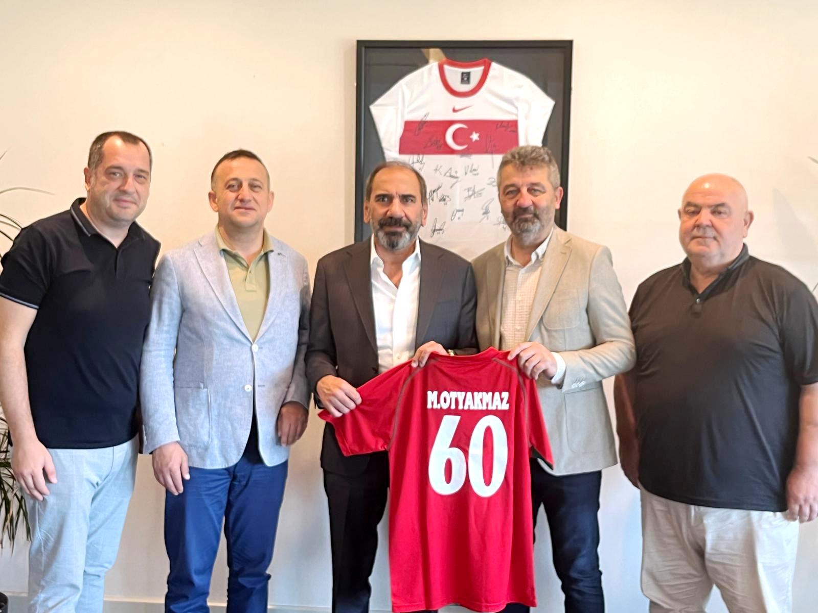 Belediye Turhalspor'dan Hacıosmanoğlu Ve Otyakmaz'a Ziyaret (6)