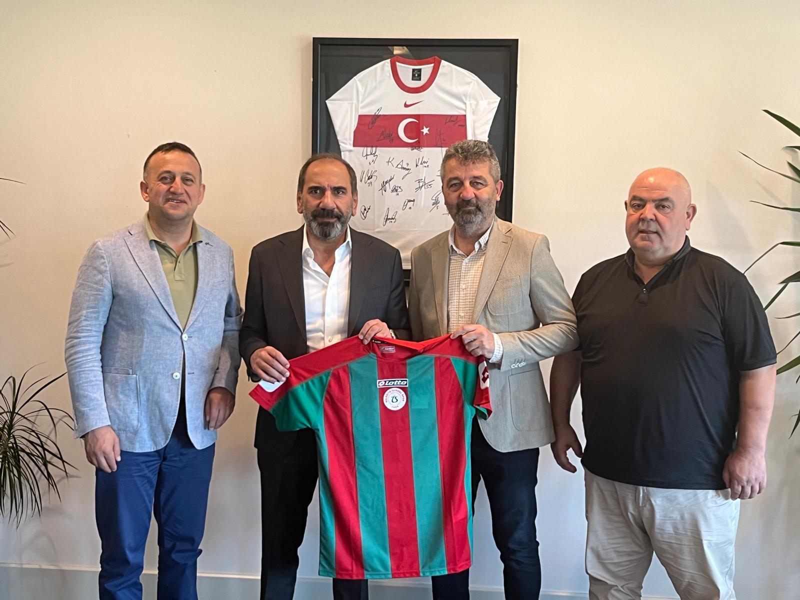 Belediye Turhalspor'dan Hacıosmanoğlu Ve Otyakmaz'a Ziyaret (7)