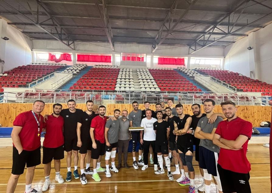 Niksar Belediyespor Voleybol Takımı, Yeni Sezon Hazırlıklarına Başladı