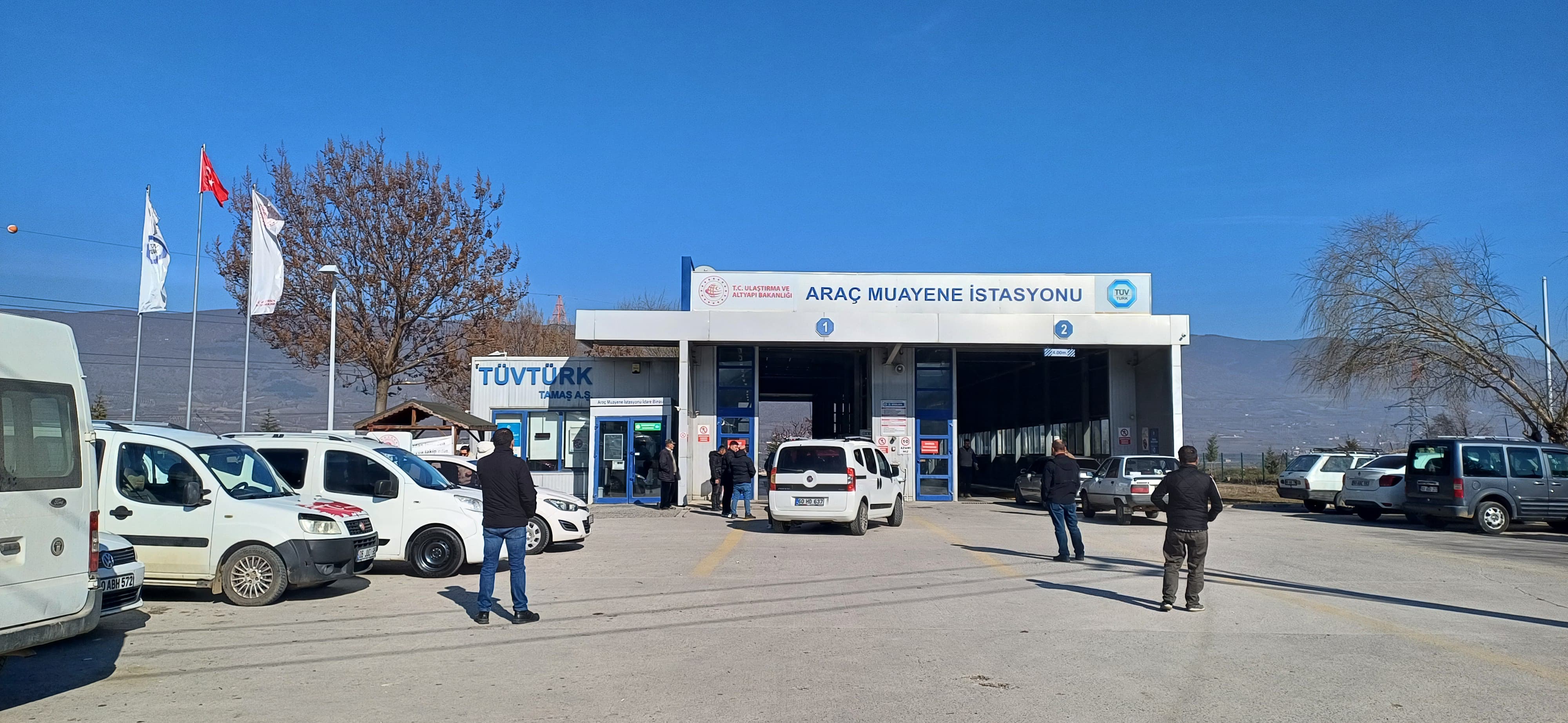 Araç Sahipleri Tokat Tüvtürk’te Yoğunluk Oluşturuyor (4)