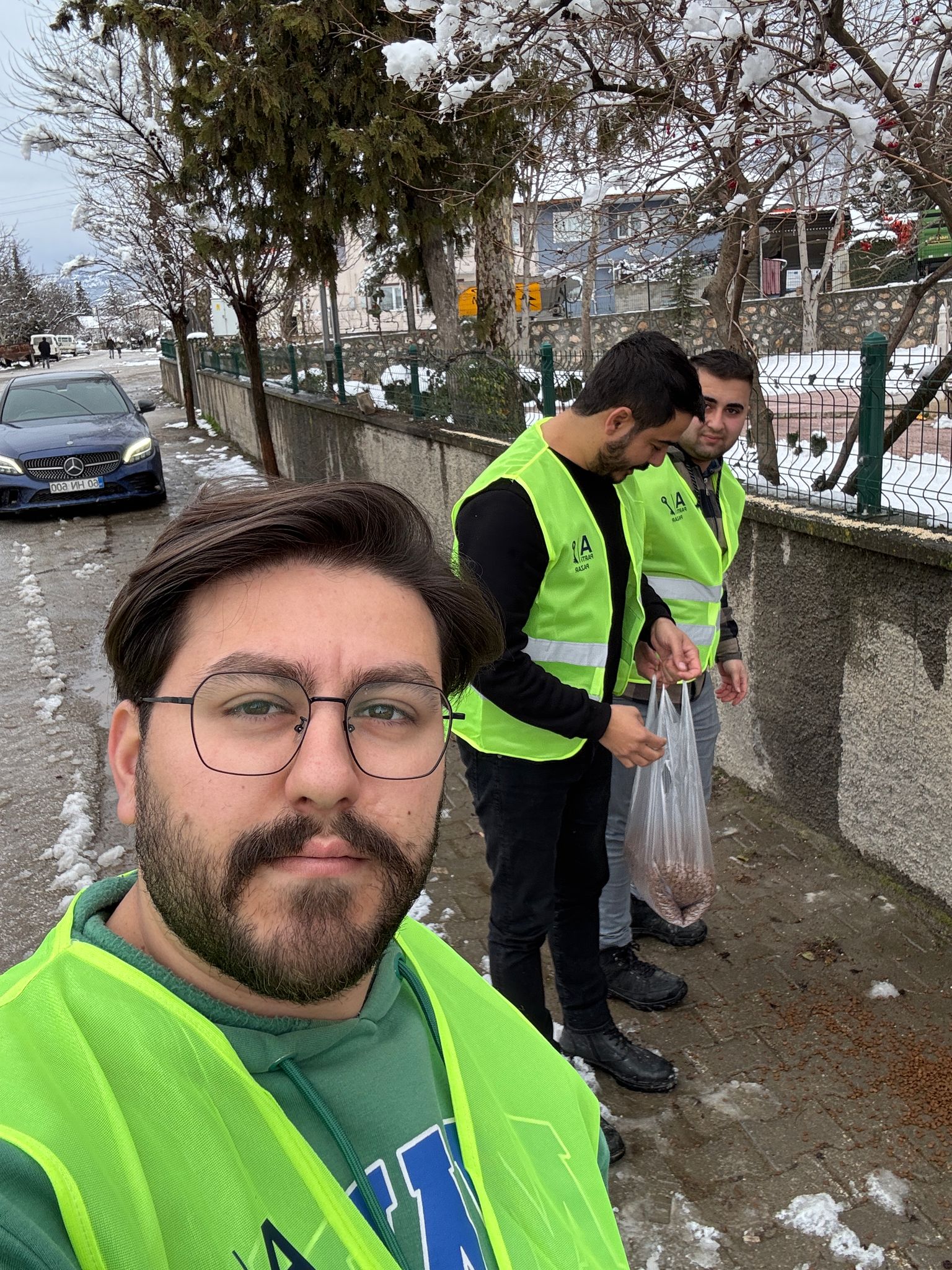 Anahtar Parti Pazar İlçe Başkanlığı Sokak Hayvanlarını Unutmadı (5)