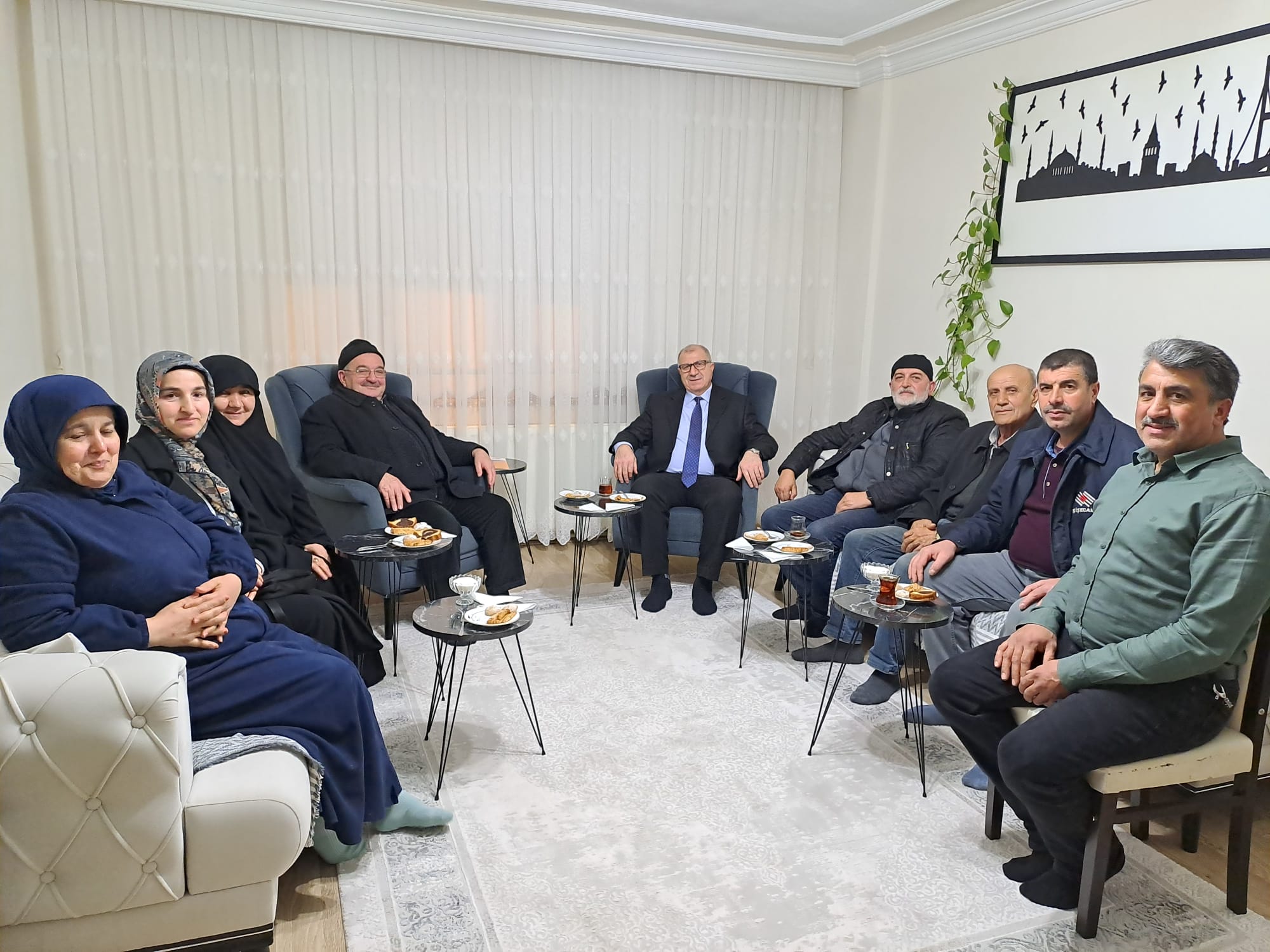 Whatsapp Image 2025 02 11 At 22.59.53 (2)