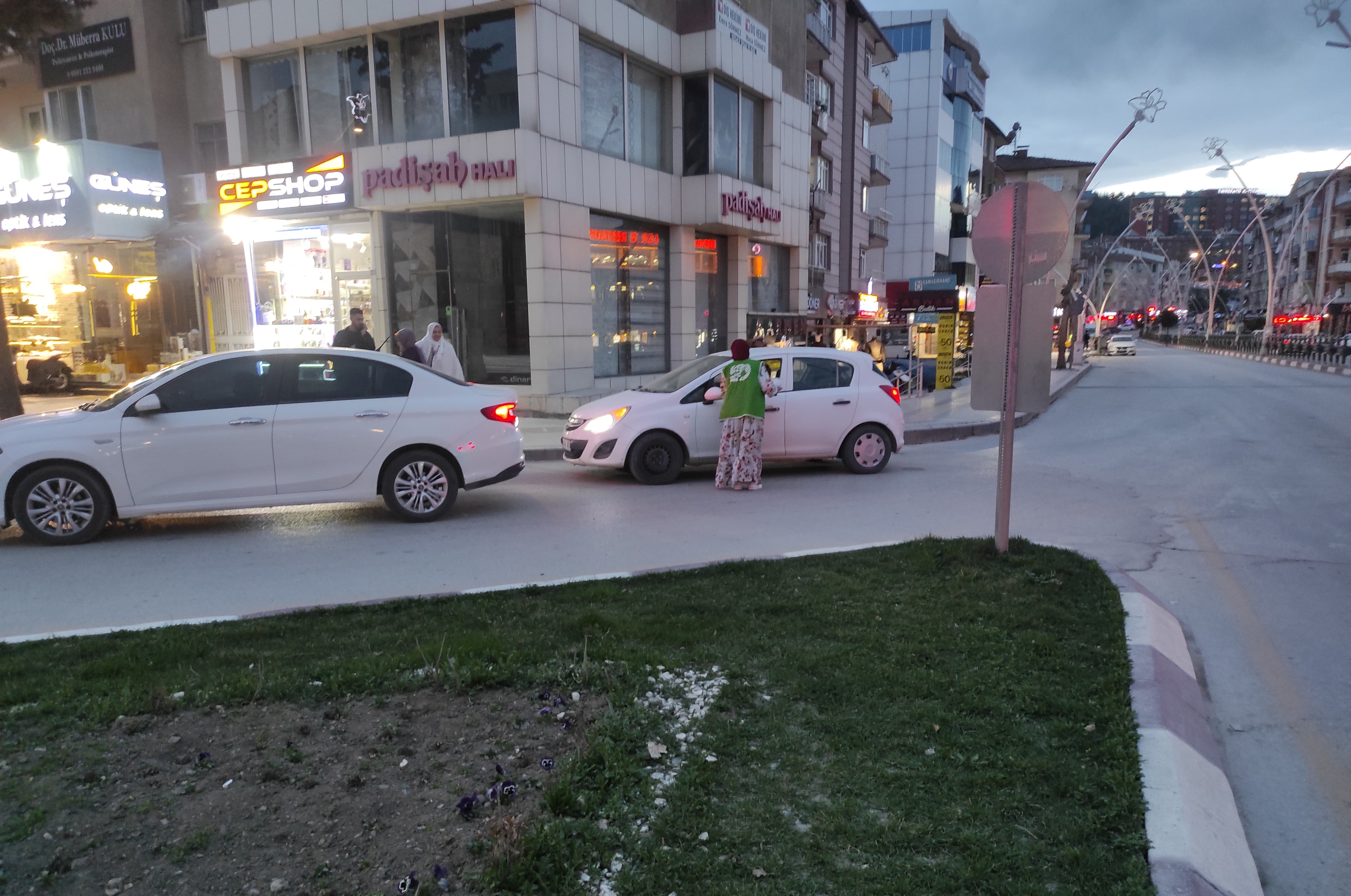 Genç İhh Tokat’tan ‘İftara Beş Kala’ İkramı (1)