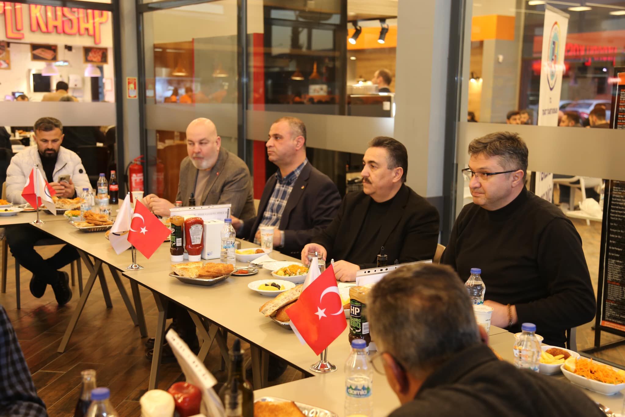 Tokat Ticaret Borsası Ramazan İftar Programıyla Üyelerini Bir Araya Getirdi (3)