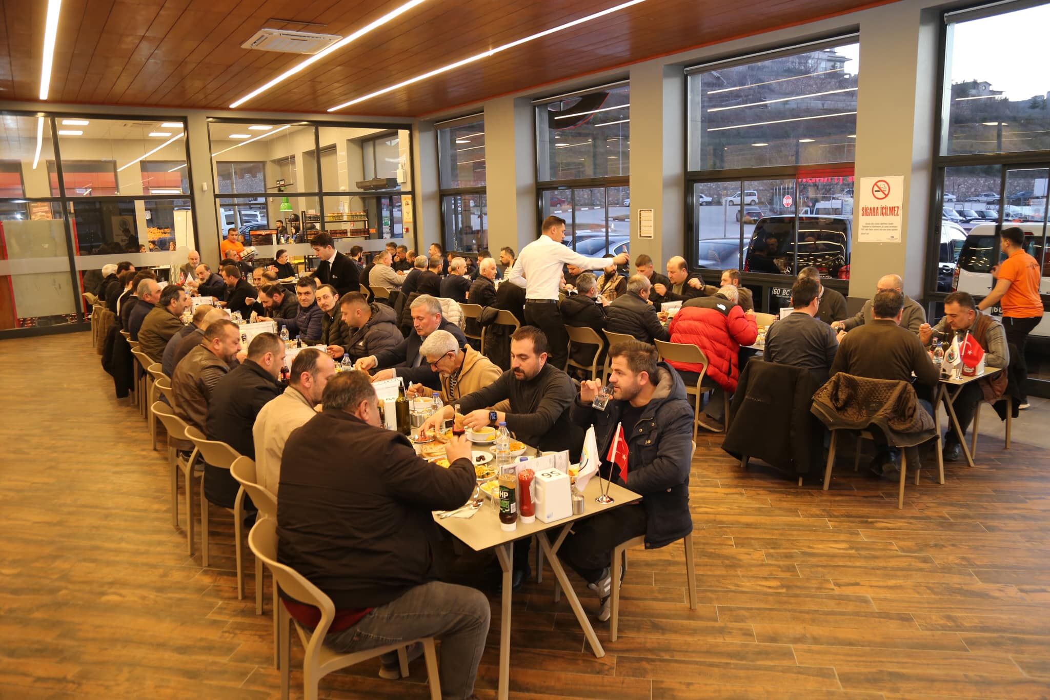 Tokat Ticaret Borsası Ramazan İftar Programıyla Üyelerini Bir Araya Getirdi (5)