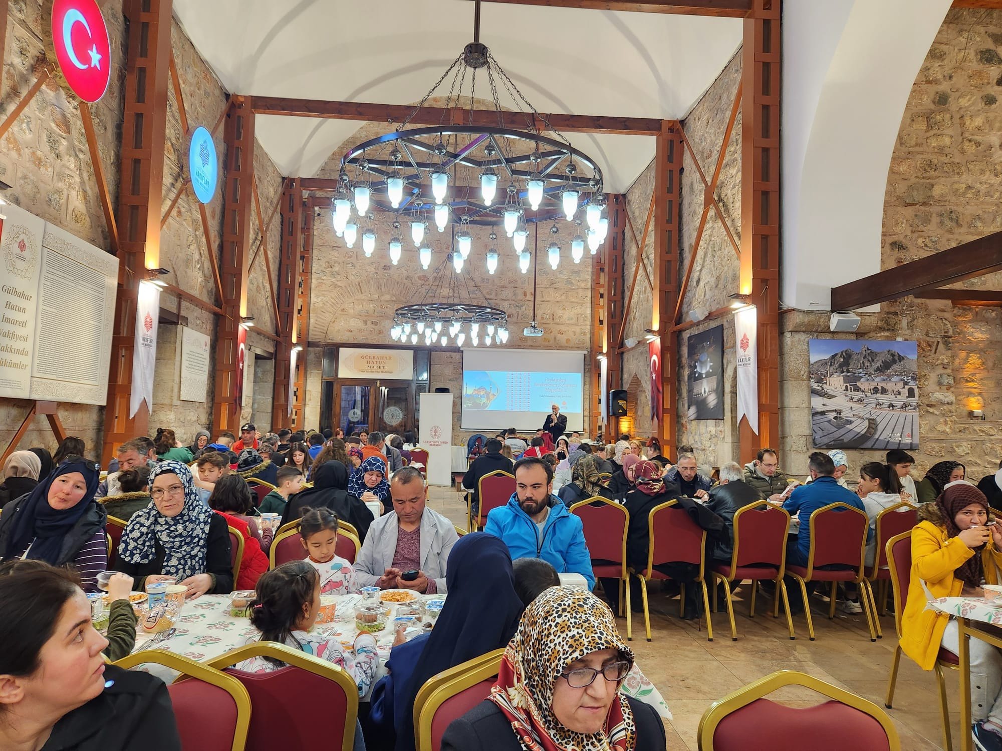 Vakıflar Genel Müdürlüğü'nün (Vgm) Ramazan İftar Menüsü'nde Bugün Hangi Yemekler Var (3)