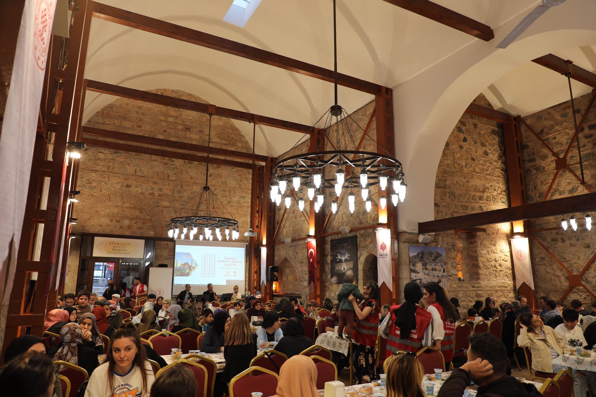 Vakıflar Genel Müdürlüğü'nün (Vgm) Ramazan İftar Menüsü'nde Bugün Hangi Yemekler Var (4)