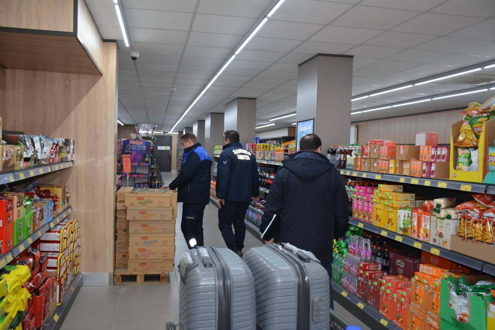 Zile Belediyesi Zabıta Müdürlüğü'nden Marketlere Sıkı Denetim (10)