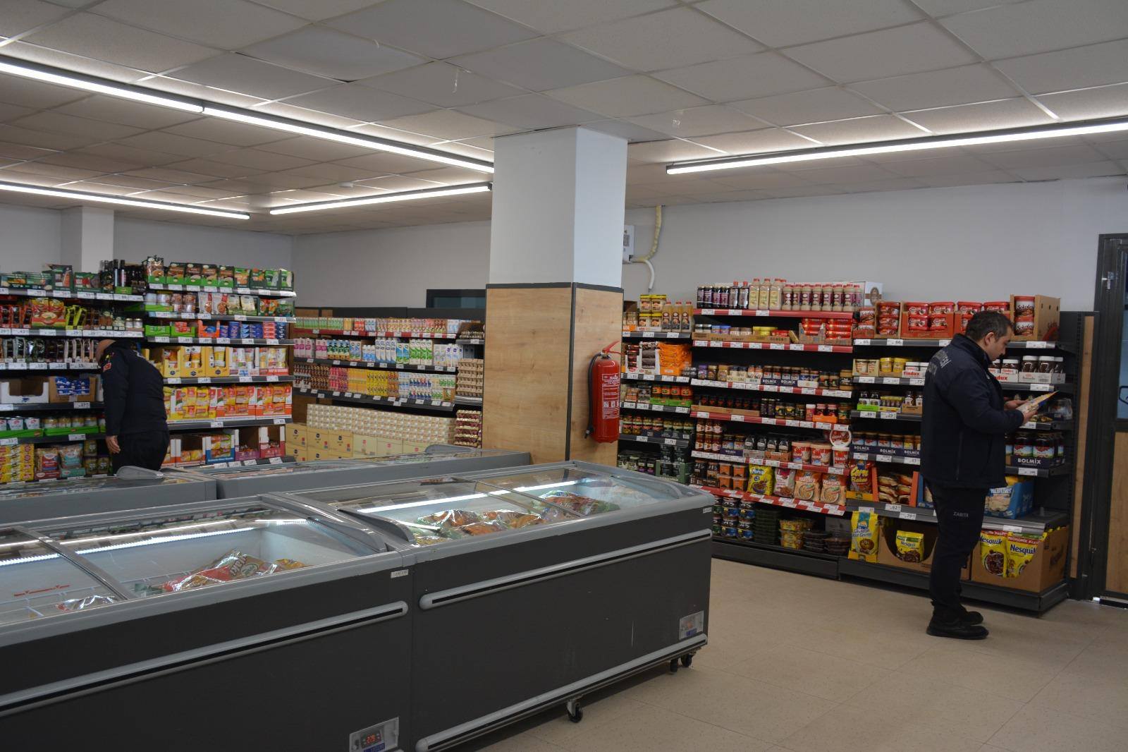 Zile Belediyesi Zabıta Müdürlüğü'nden Marketlere Sıkı Denetim (2)
