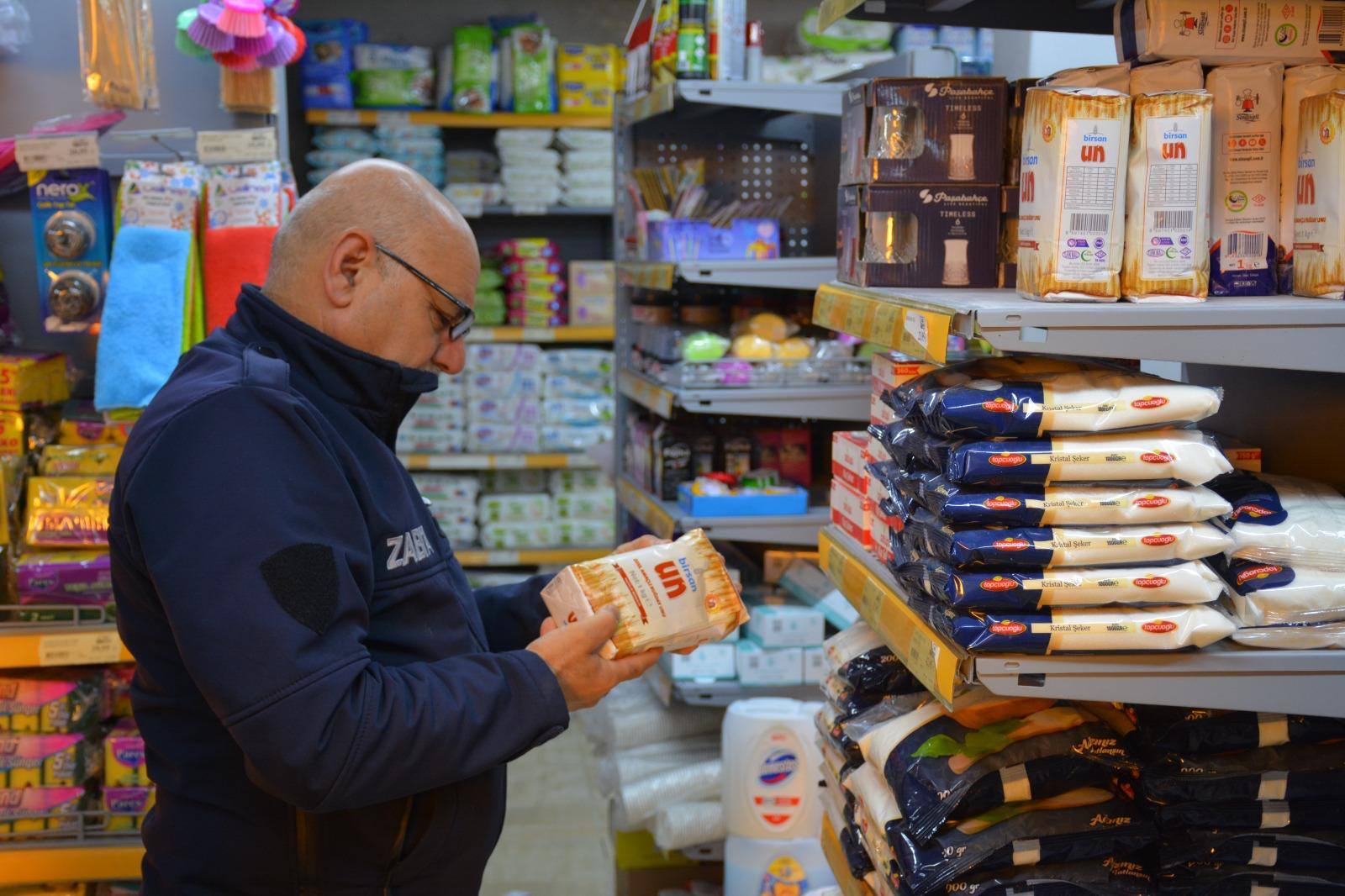 Zile Belediyesi Zabıta Müdürlüğü'nden Marketlere Sıkı Denetim (5)