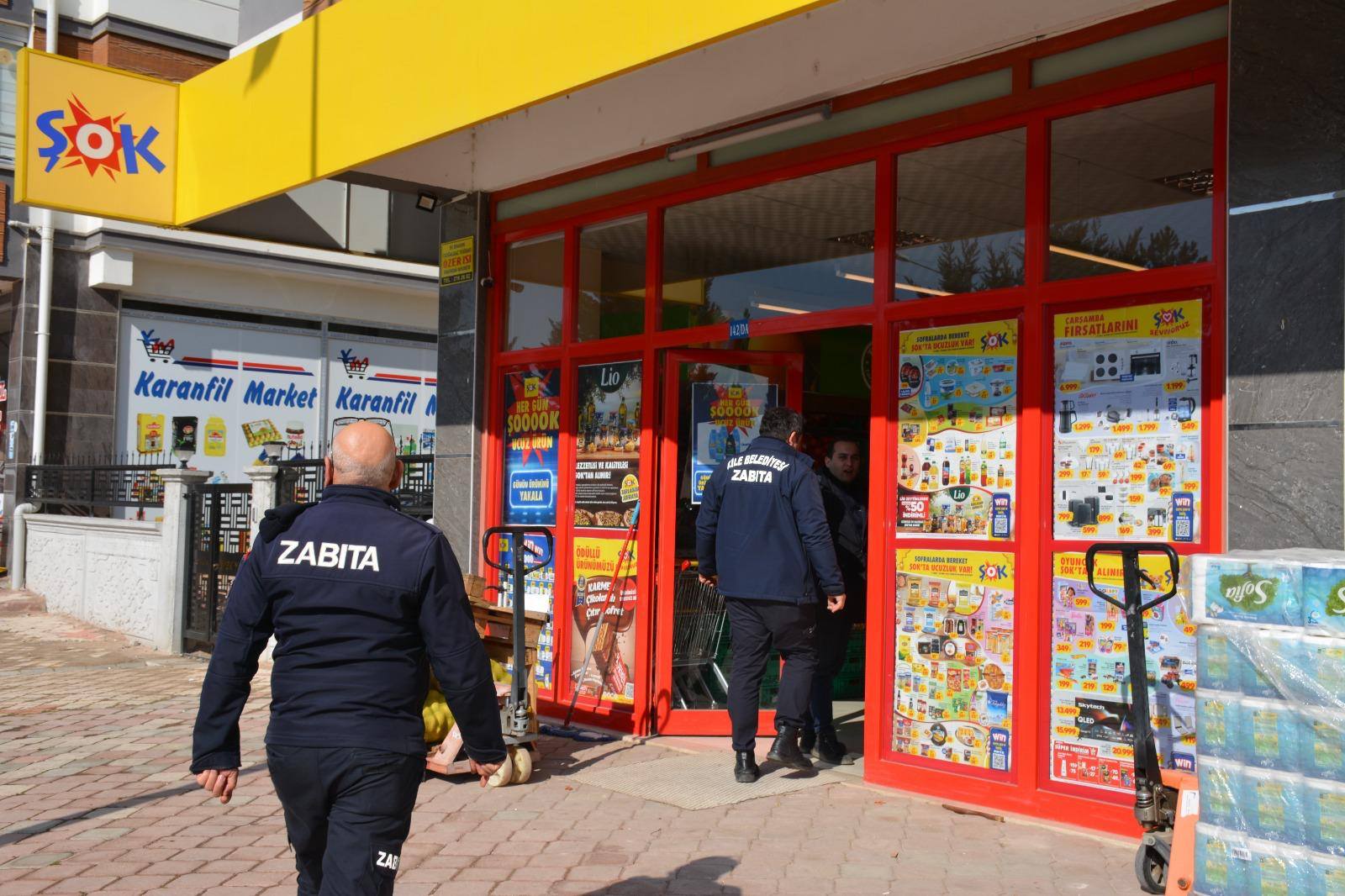 Zile Belediyesi Zabıta Müdürlüğü'nden Marketlere Sıkı Denetim (6)