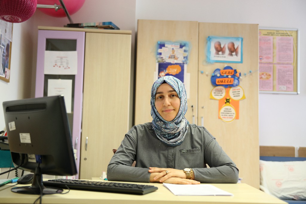 2 Ebe Ayşe Şengül