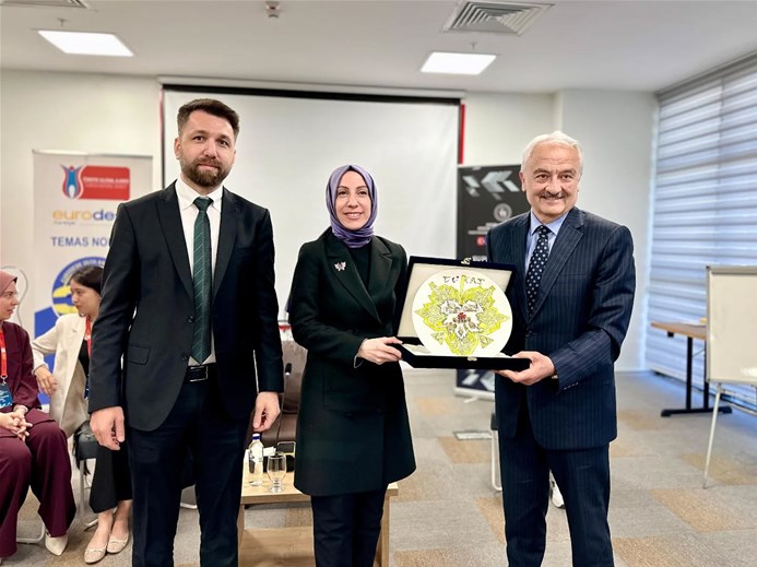 491418408 18060975131111696 6073693311545739590 N