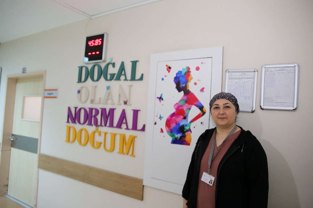 9 Doğumhane Sorumlusu Ebe Hatice Karaca