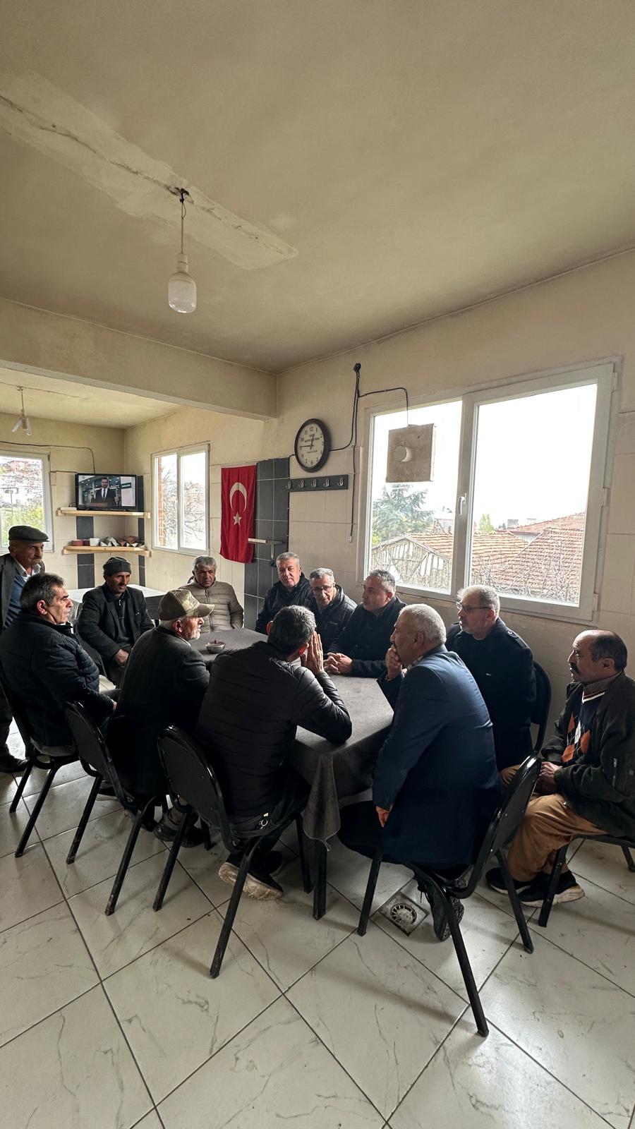 İyi̇ Parti Tokat İl Başkanı Erkan Er, Don Zararı Yaşayan Çiftçilerin Yanında (8)