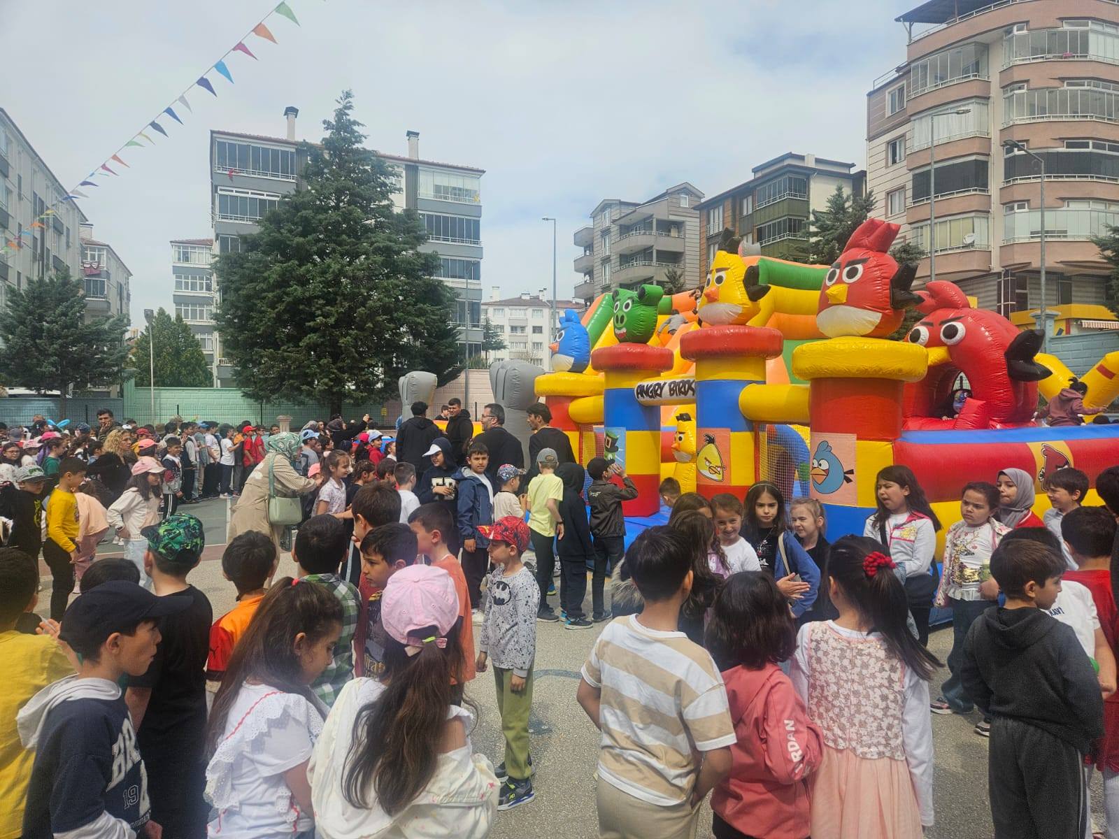 Karşıyaka İlkokulu’nda Çocuklar Şenliğe Doydu (4)