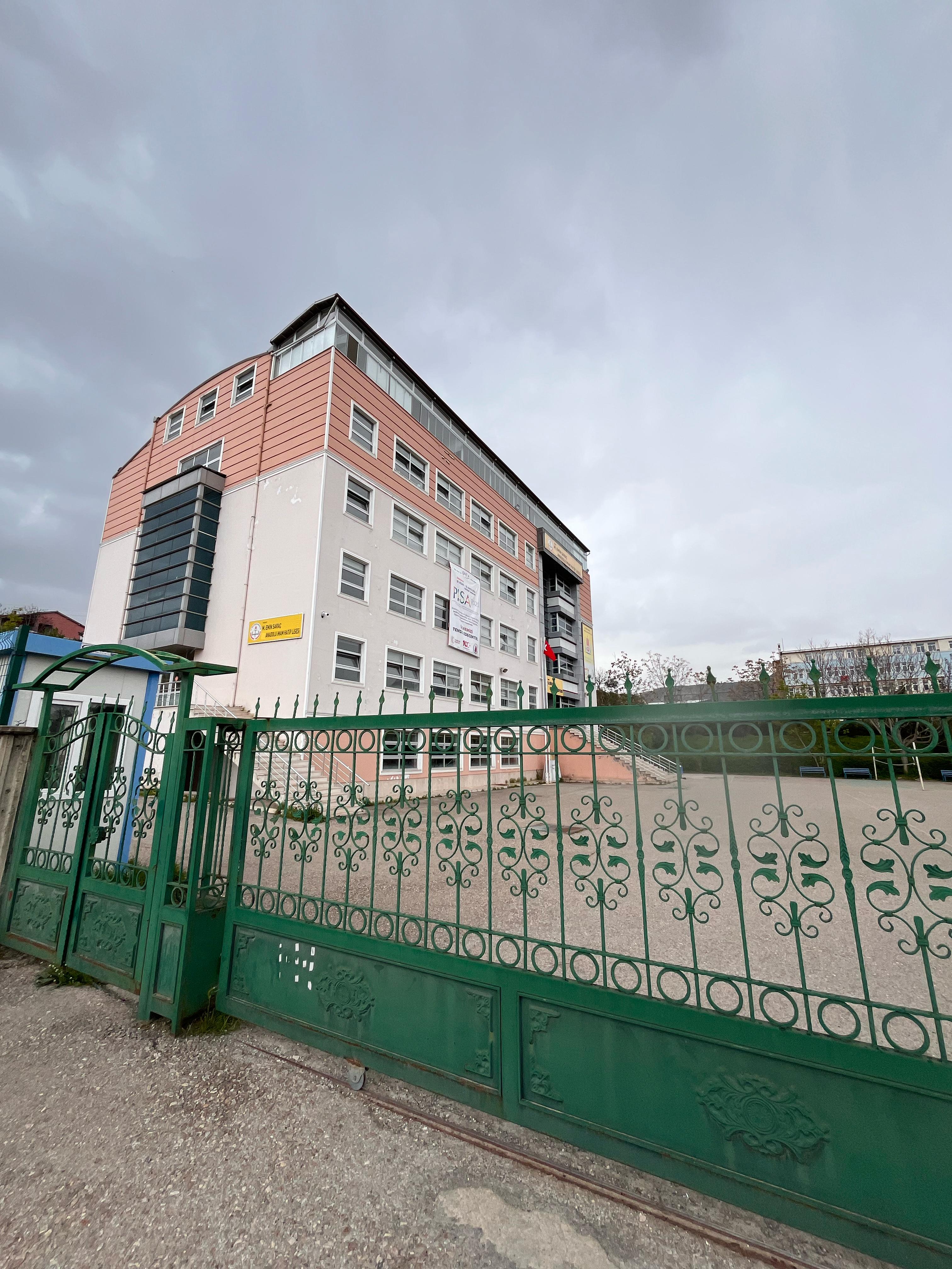 Milli Bayramda Bayraksız Okul Kabul Edilemez (5)