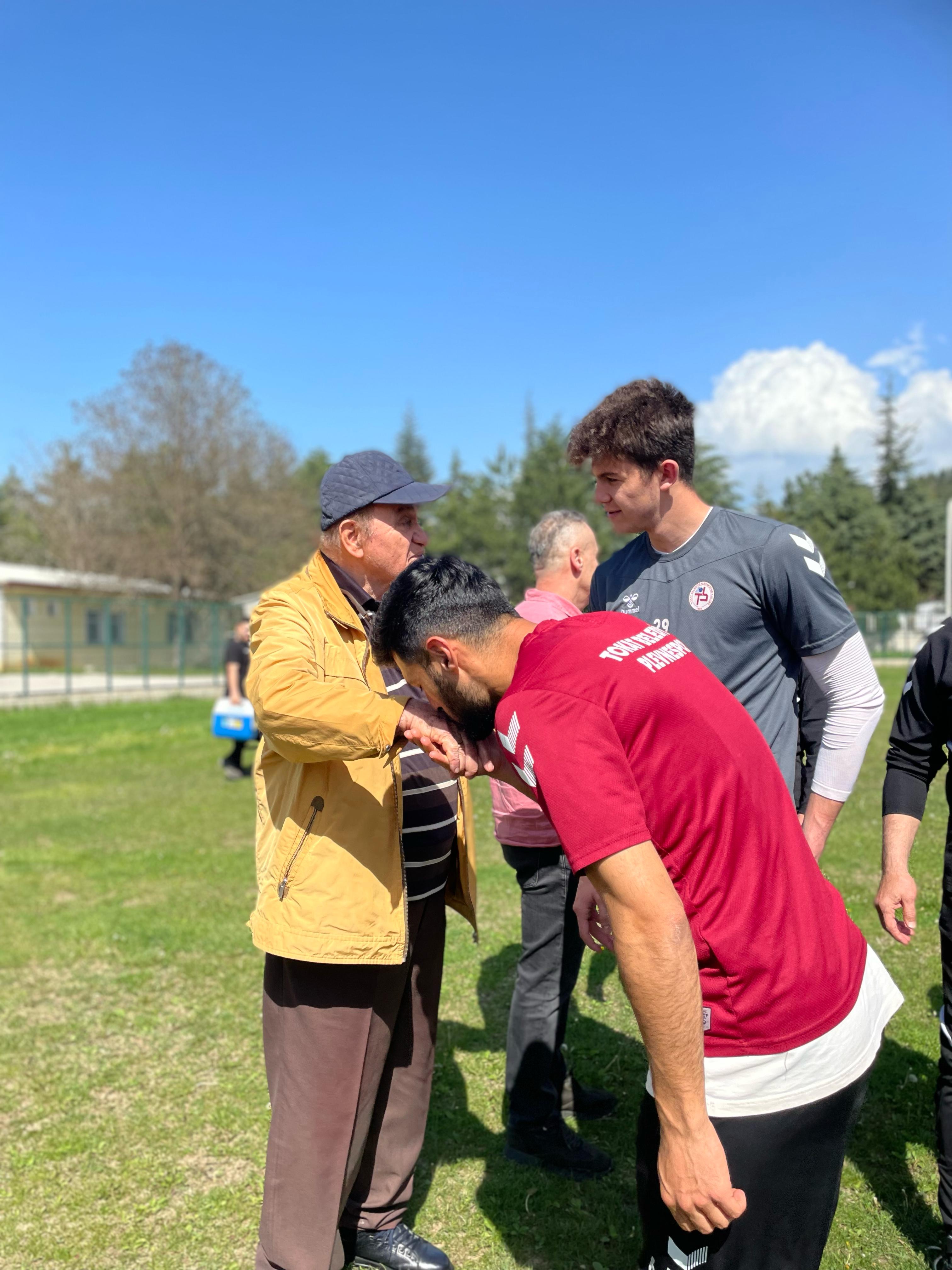 Tüfad Tokat’tan Plevnespor’a Moral Ve Tebri̇k Zi̇yareti̇ (5)