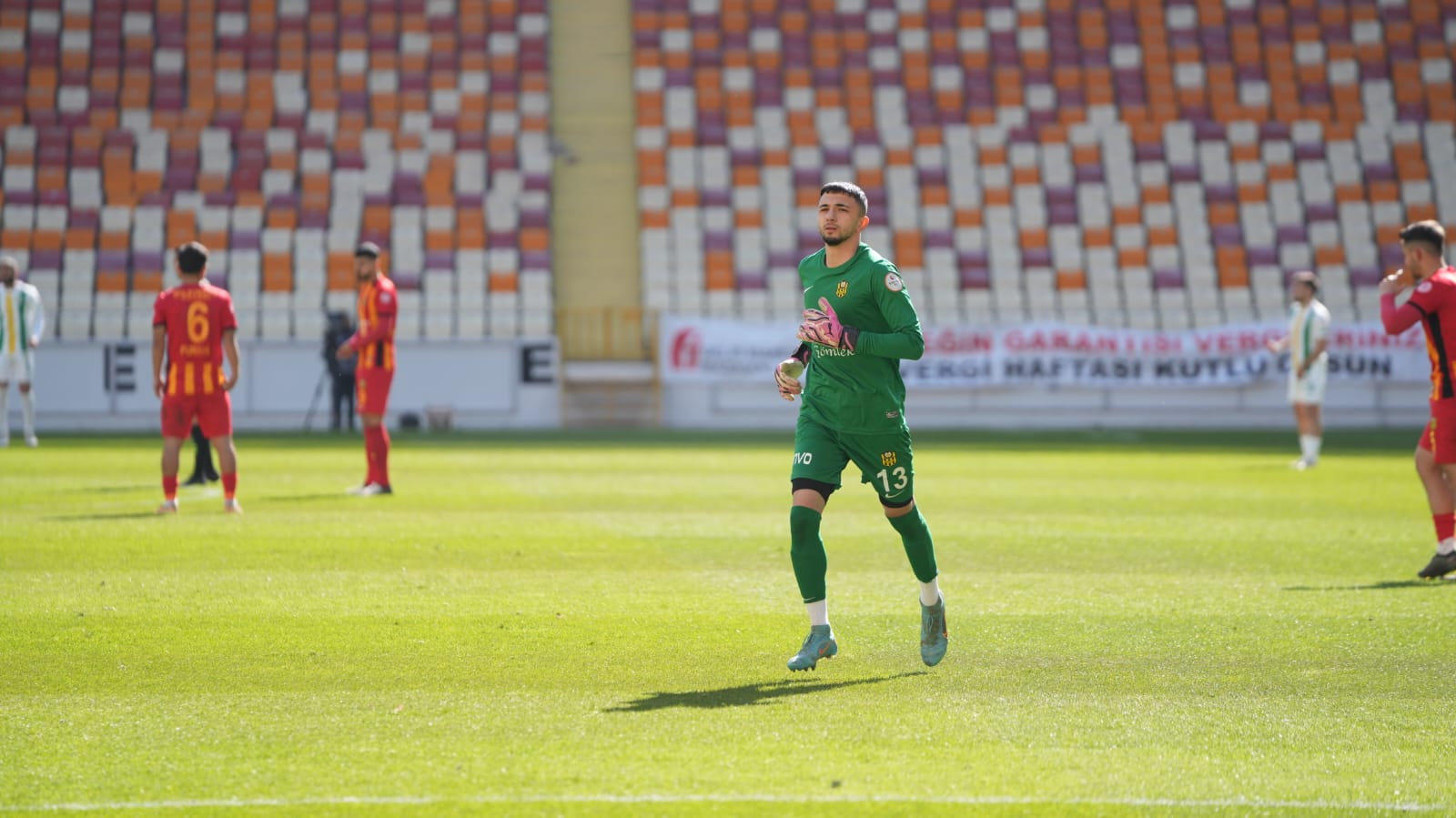 Yeni Malatyaspor'un Genç File Bekçisi Tokatlı Çınar Yıldızlı, Hedeflerini Ve Hayallerini Tokat Hürsöz’e Anla (3)