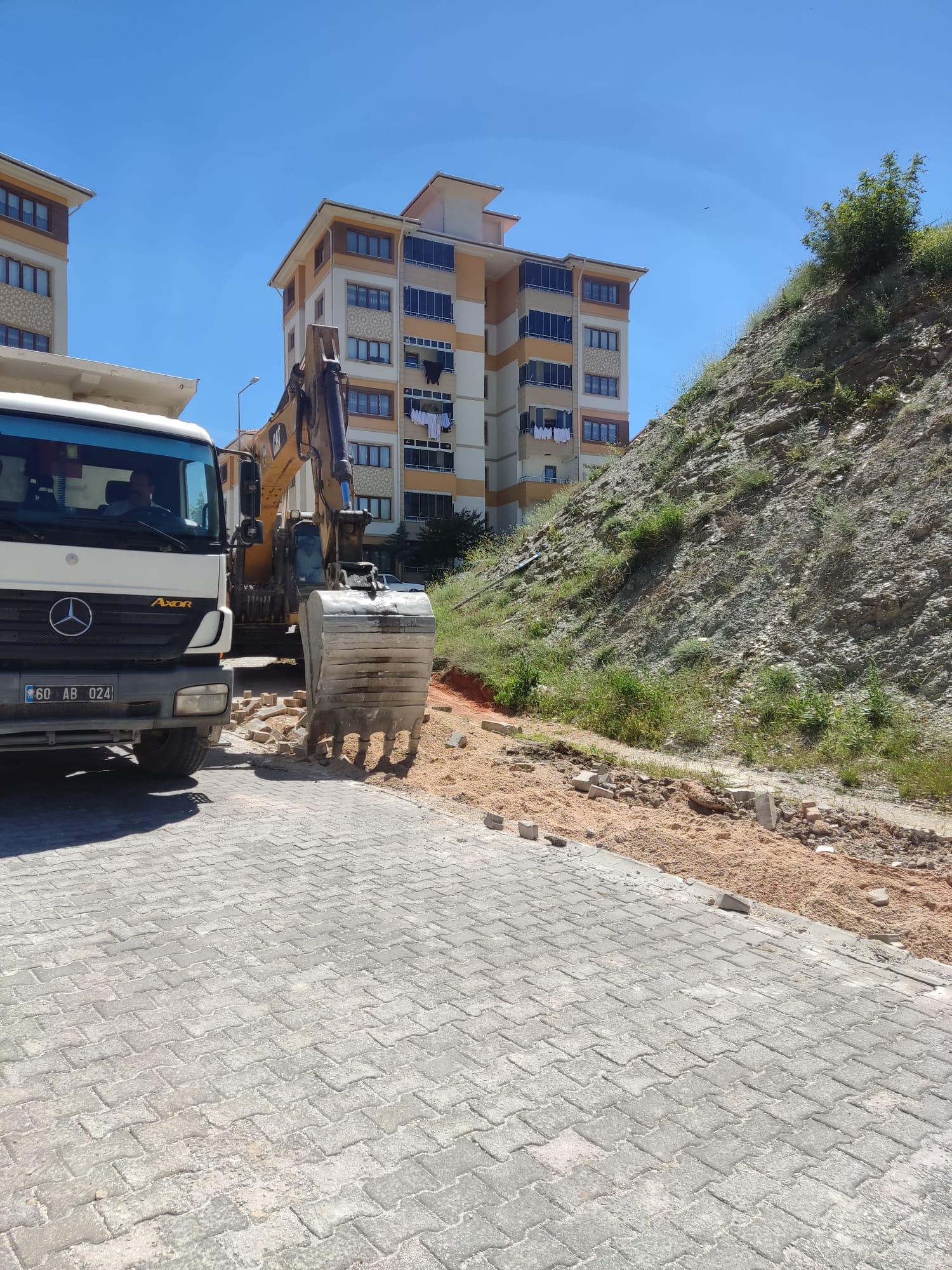 Doğukent Mahallesi'nde Otopark Ve Trafik Sorununa Çözüm! (2)