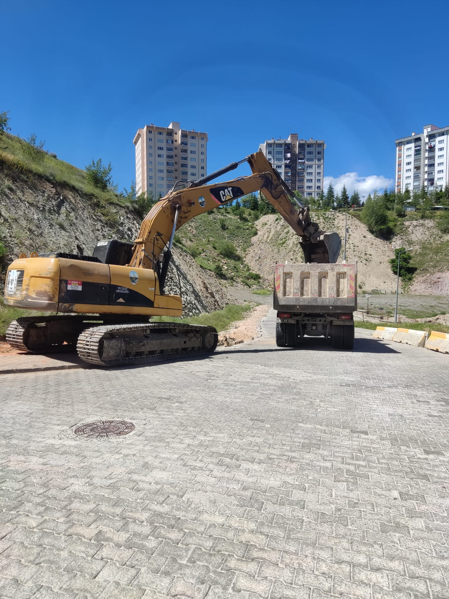 Doğukent Mahallesi'nde Otopark Ve Trafik Sorununa Çözüm! (5)