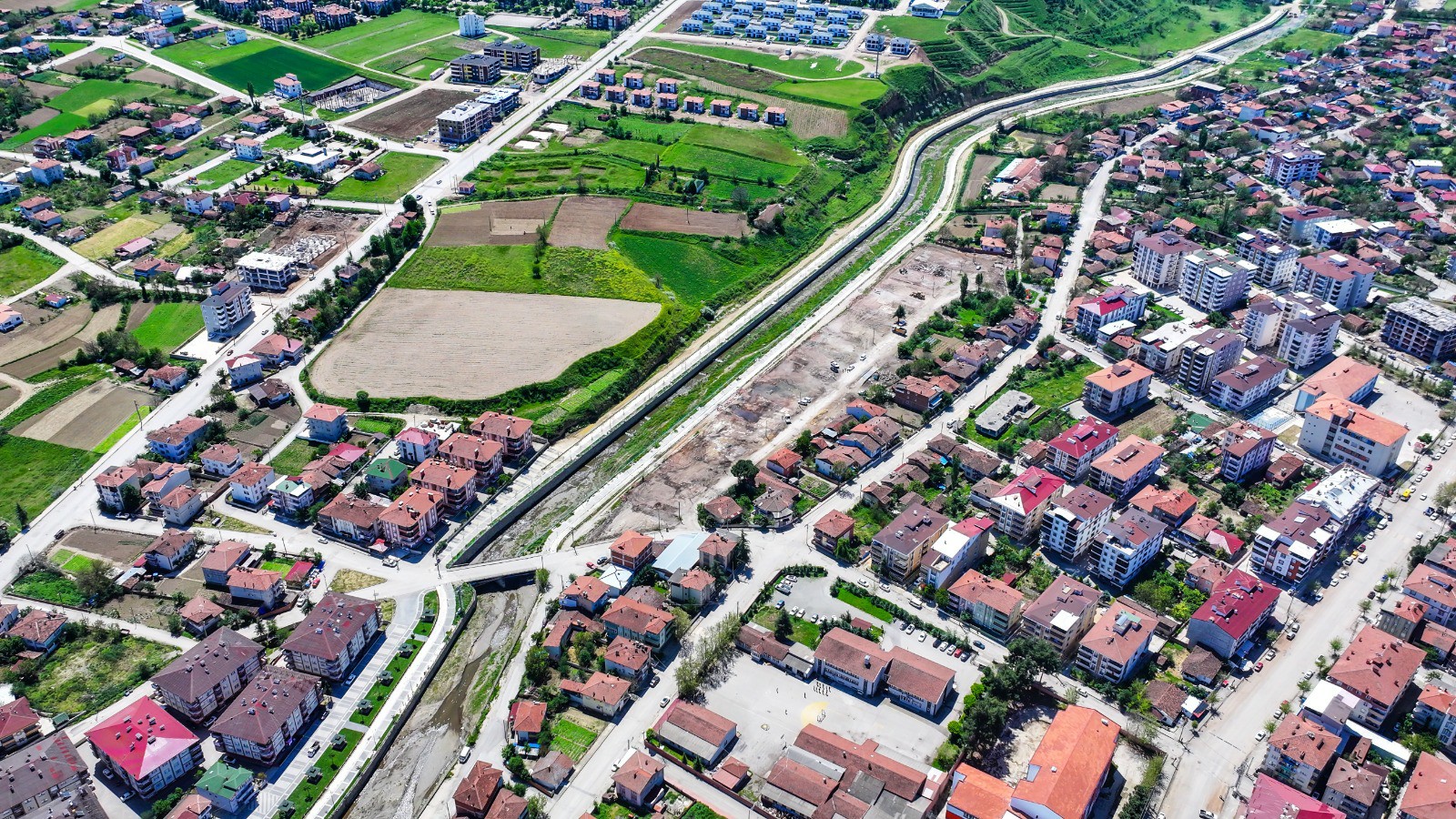 Erbaa’da Eski Oduncular Sitesi Yıkıldı, Yerine 200 Konutluk Proje Geliyor (5)
