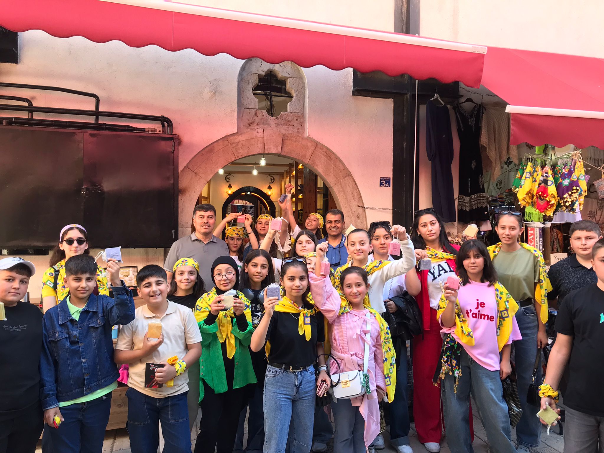 Pazar Osman Gazi Ortaokulu Öğrencileri Tokat’ı Türkülerle Şenlendirdi (3)