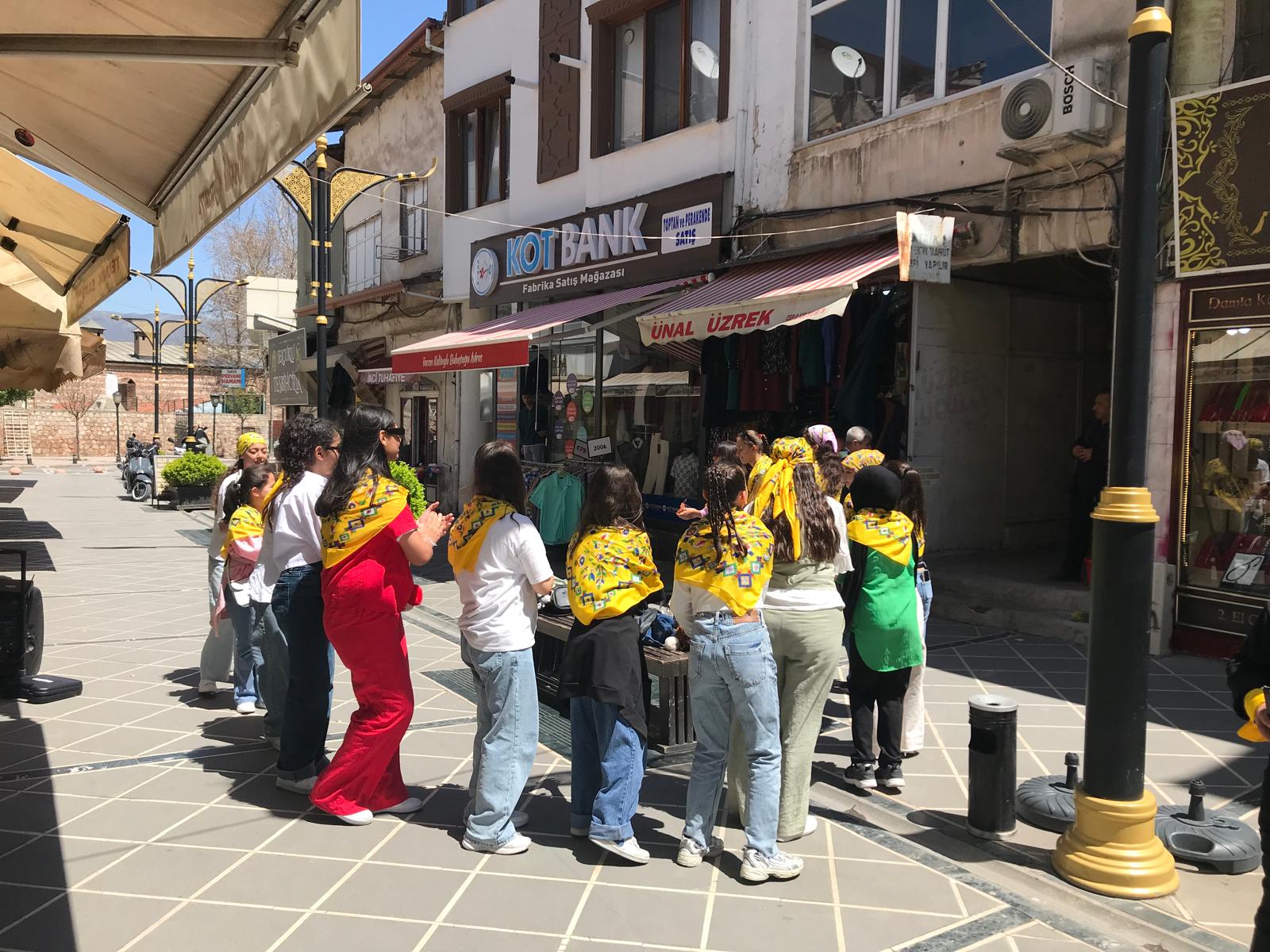 Pazar Osman Gazi Ortaokulu Öğrencileri Tokat’ı Türkülerle Şenlendirdi (7)