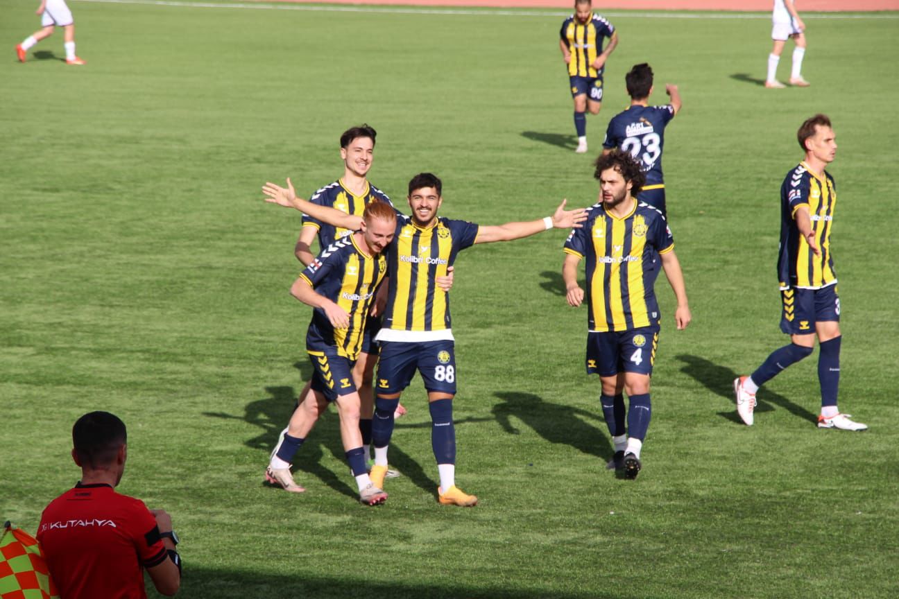 Tokat Doğumlu Futbolcu Enes Yiğit (2)