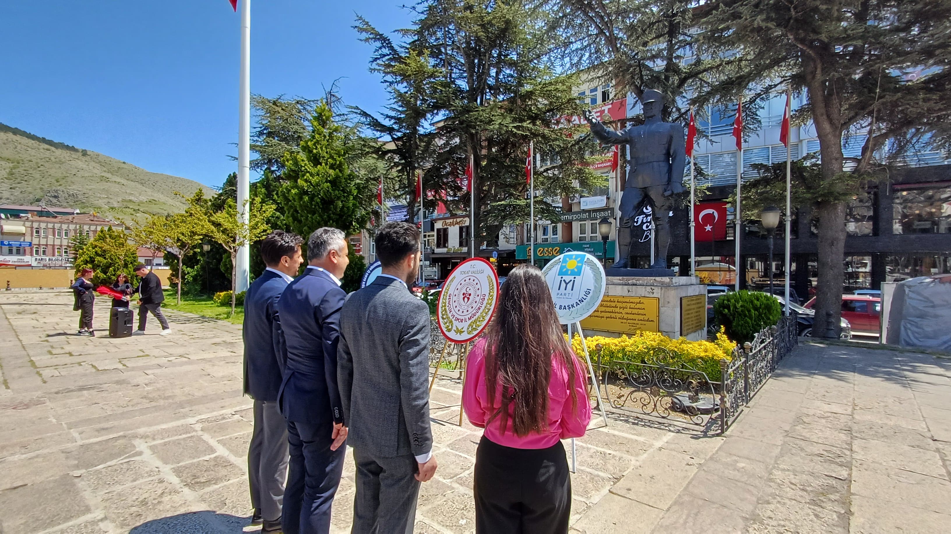 Tokat İyi̇ Parti'den 19 Mayıs Alternatif Çelenk Töreni (2)