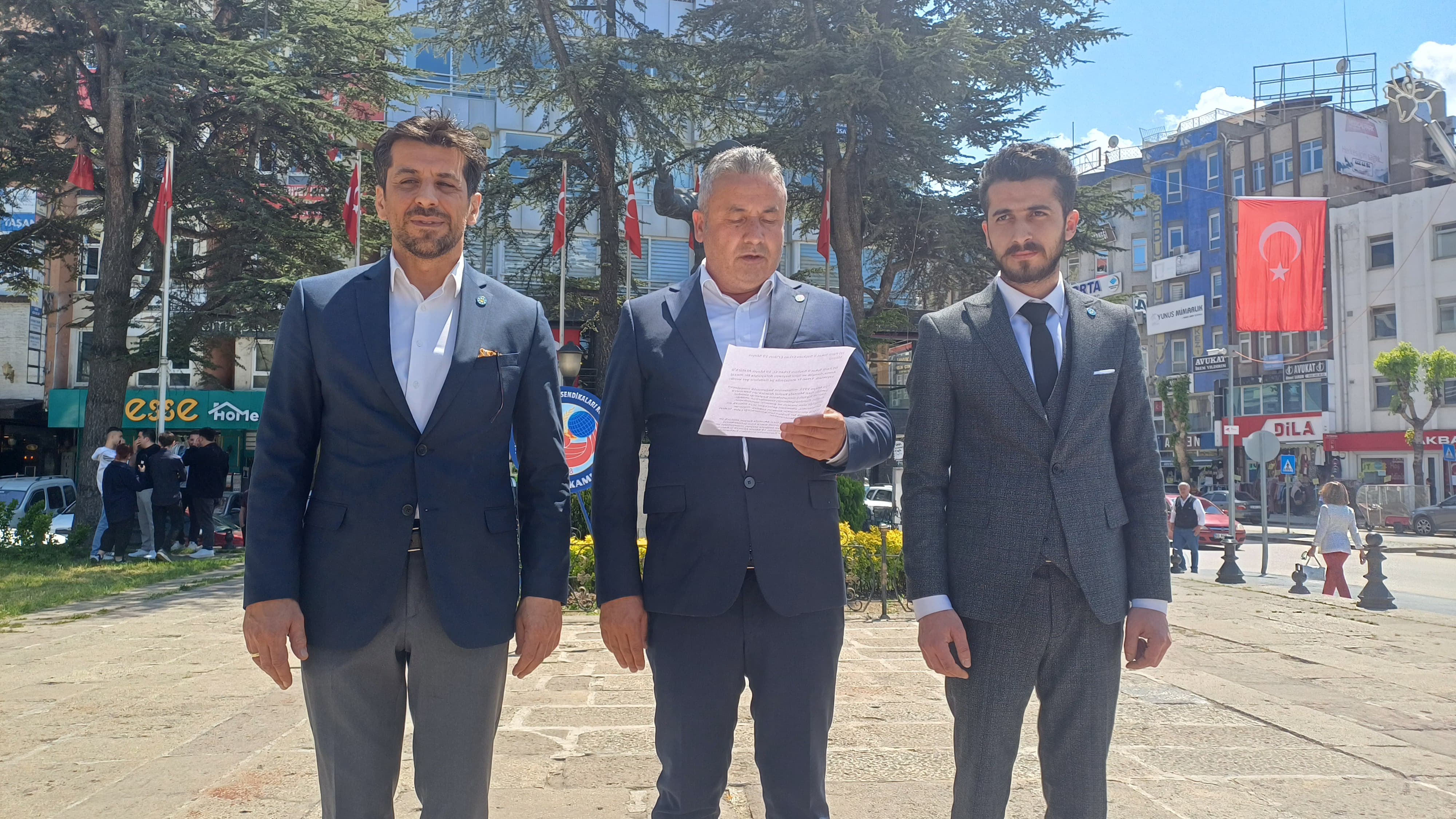 Tokat İyi̇ Parti'den 19 Mayıs Alternatif Çelenk Töreni (3)