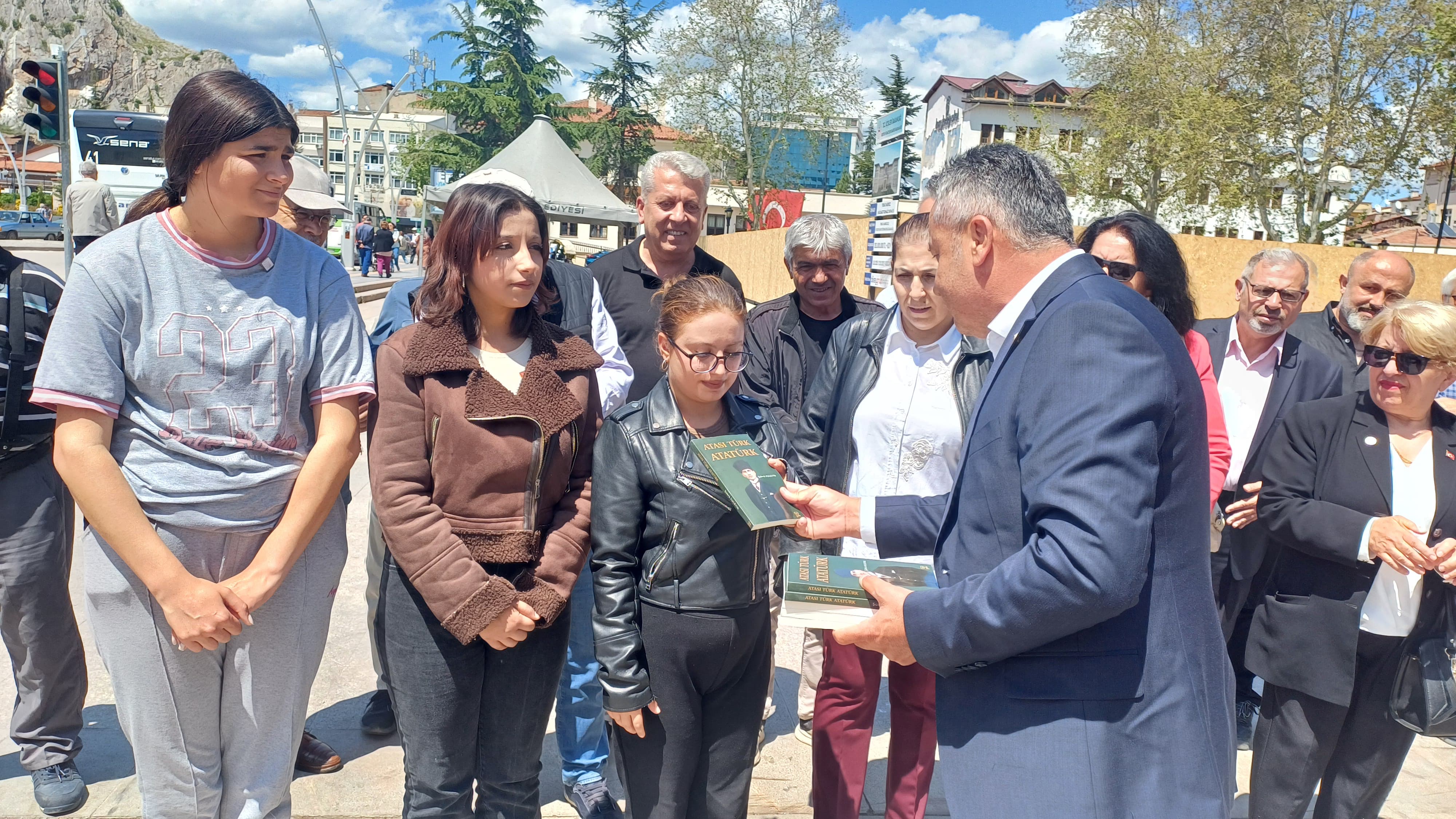 Tokat İyi̇ Parti'den 19 Mayıs Alternatif Çelenk Töreni (7)