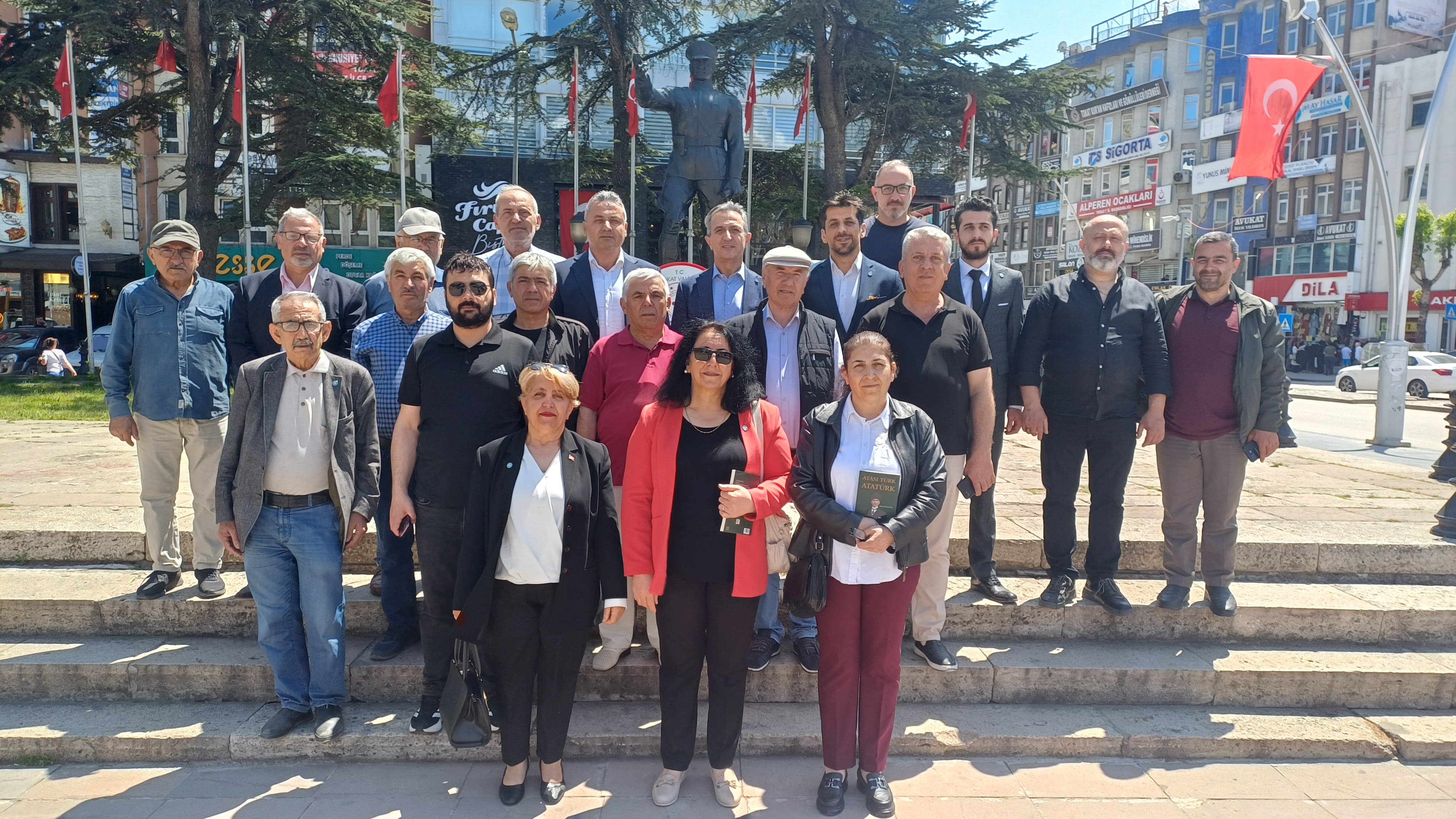 Tokat İyi̇ Parti'den 19 Mayıs Alternatif Çelenk Töreni (8)