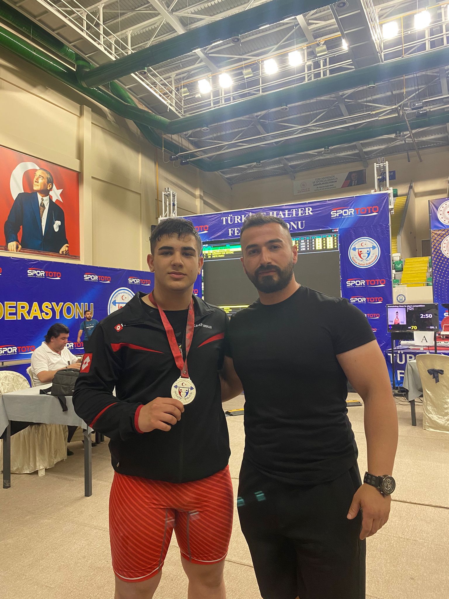 Tokatlı Genç Halterci Kerem Mertkollu, Türkiye İkincisi Oldu (1)