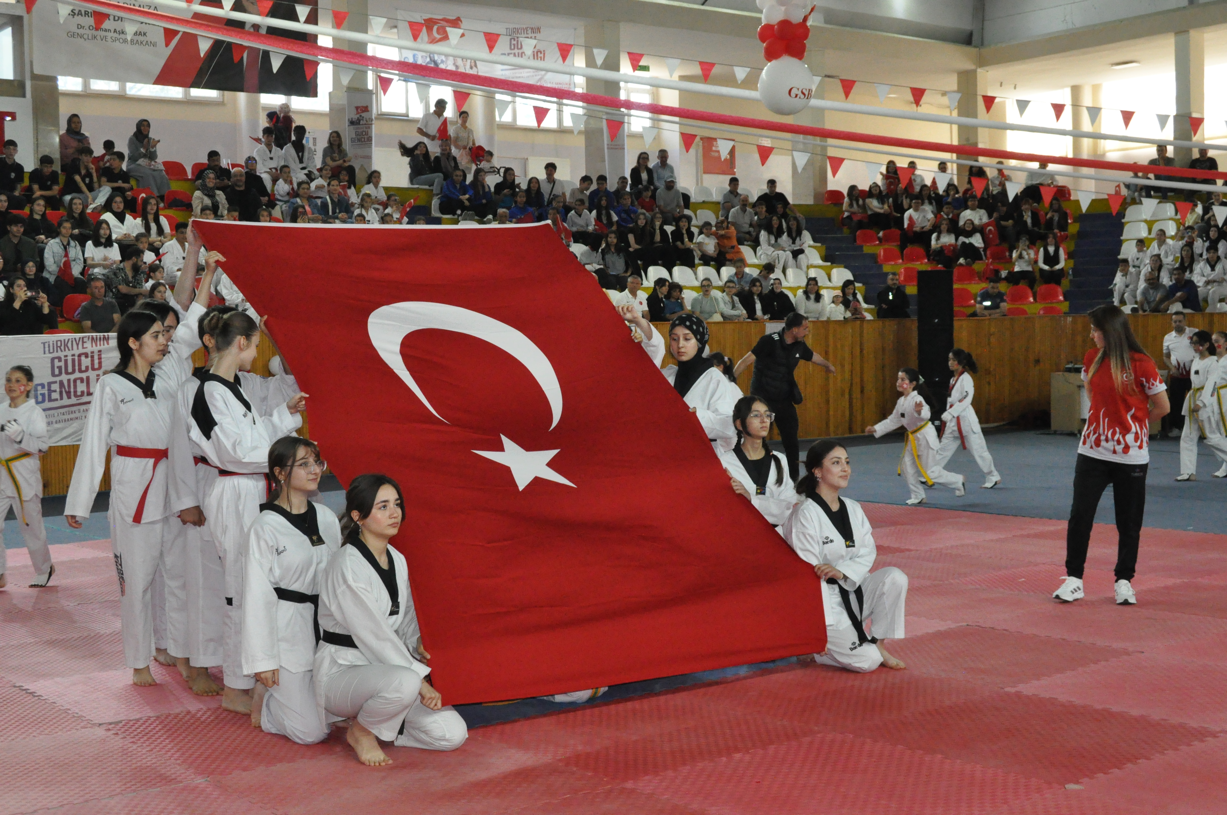 Tokat'ta 19 Mayıs Atatürk'ü Anma, Gençlik Ve Spor Bayramı Kutlandı (30)