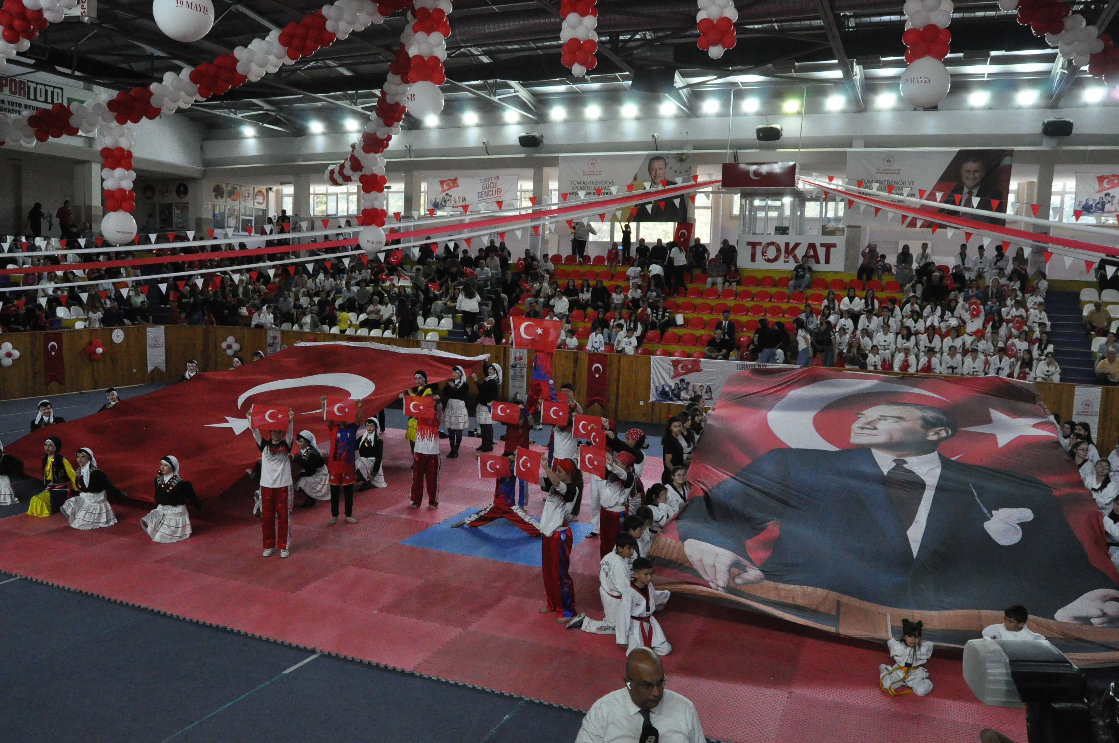 Tokat'ta 19 Mayıs Atatürk'ü Anma, Gençlik Ve Spor Bayramı Kutlandı (35)