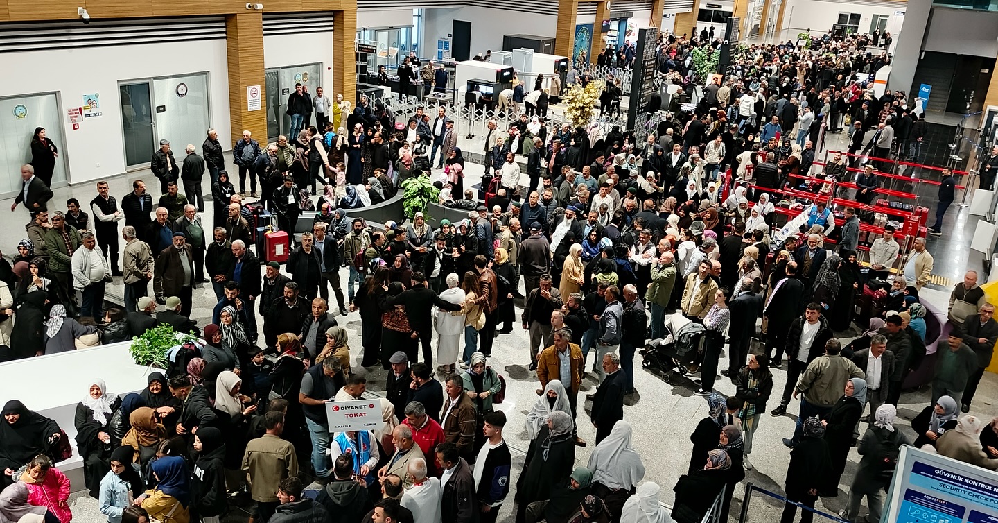 Tokat’tan Hac Yolculuğu Başladı 185 Kişilik Kafile Kutsal Topraklara Uğurlandı (1)