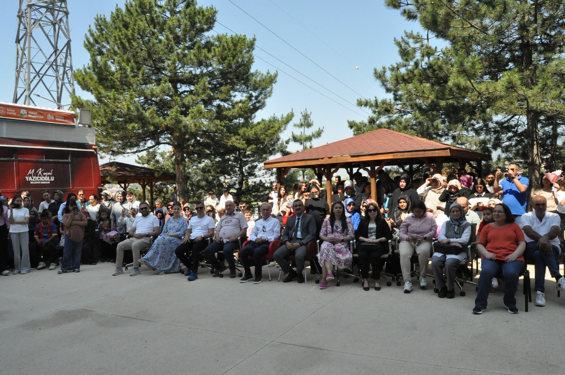 İbn I Sina Mtal'den Coşkulu Mezuniyet Töreniyle 130 Sağlık Neferi Mezun Oldu (3)