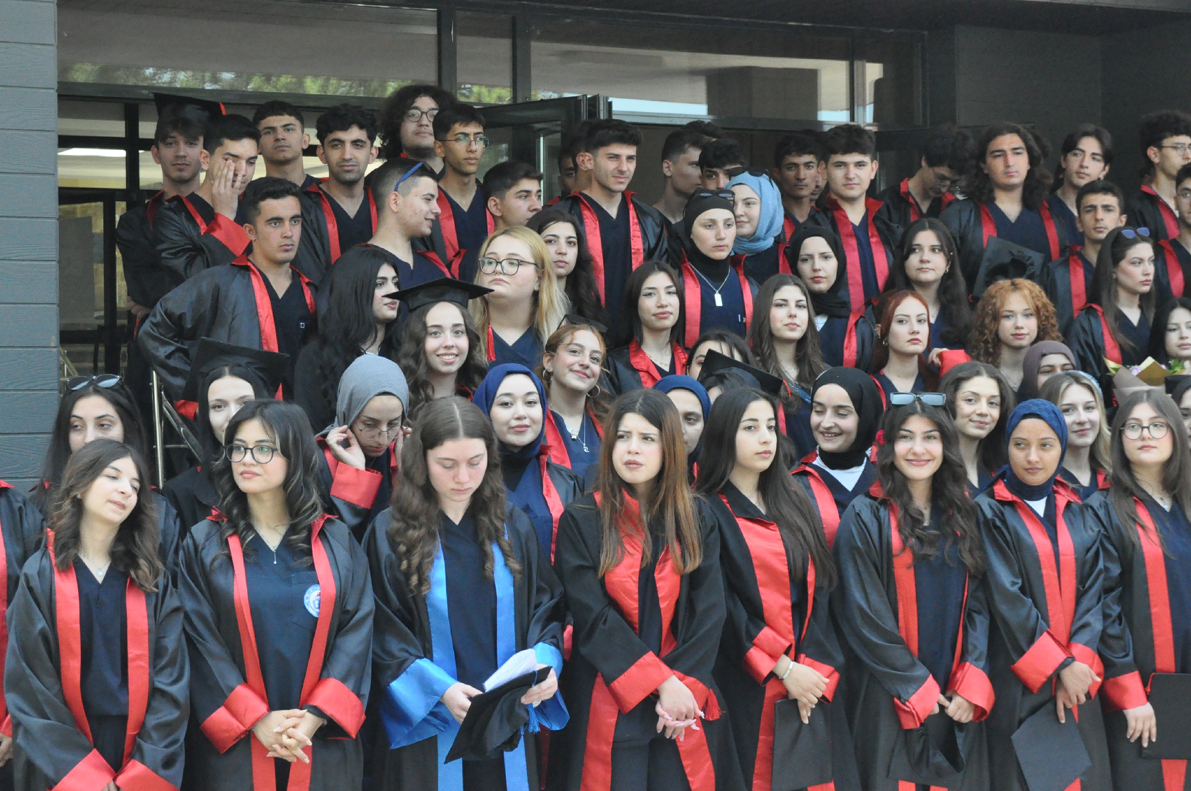 İbn I Sina Mtal'den Coşkulu Mezuniyet Töreniyle 130 Sağlık Neferi Mezun Oldu (5)