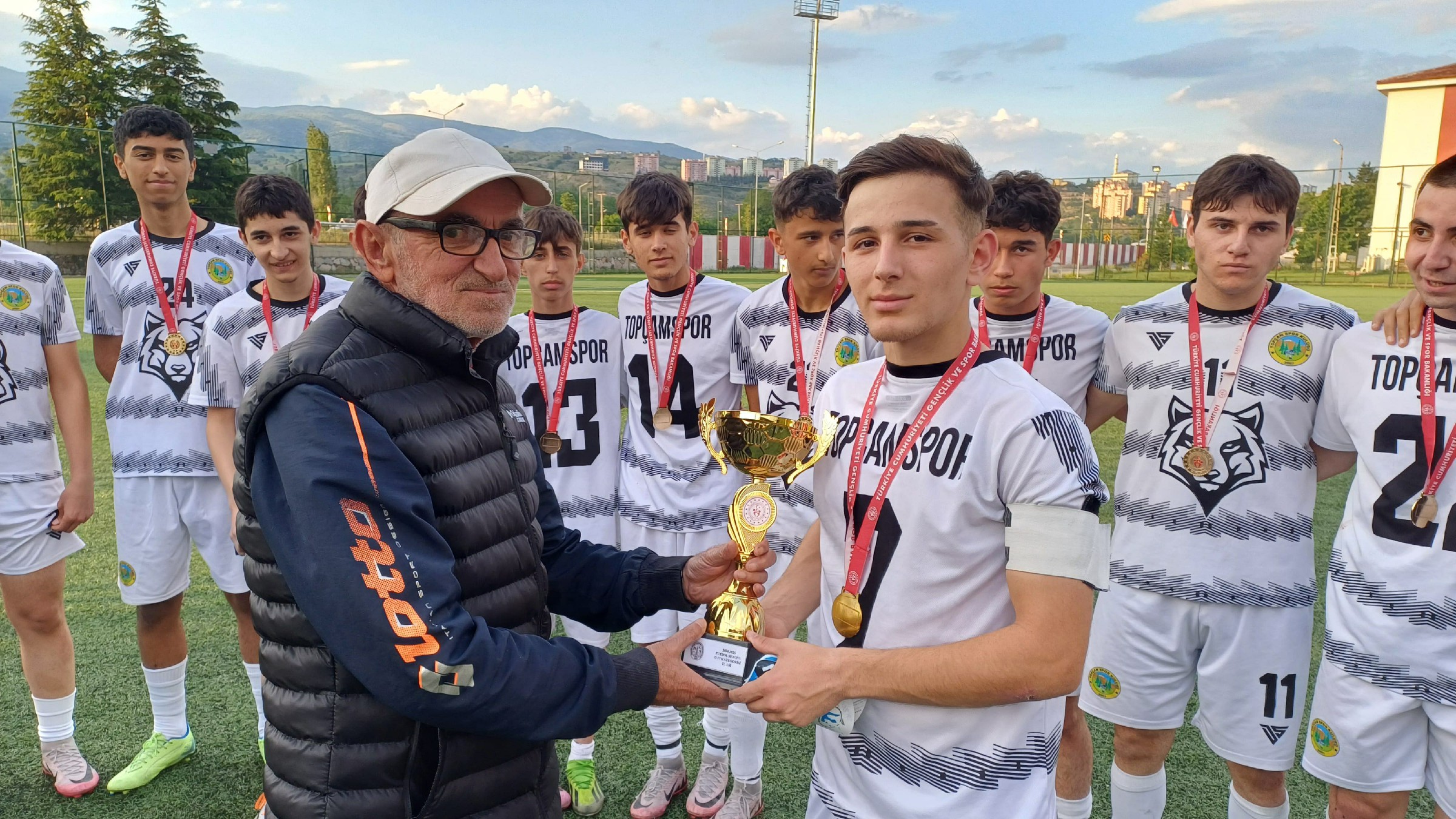 Tokat U 17 Ligi Şampiyonu Topçam Spor Kulübü (21)
