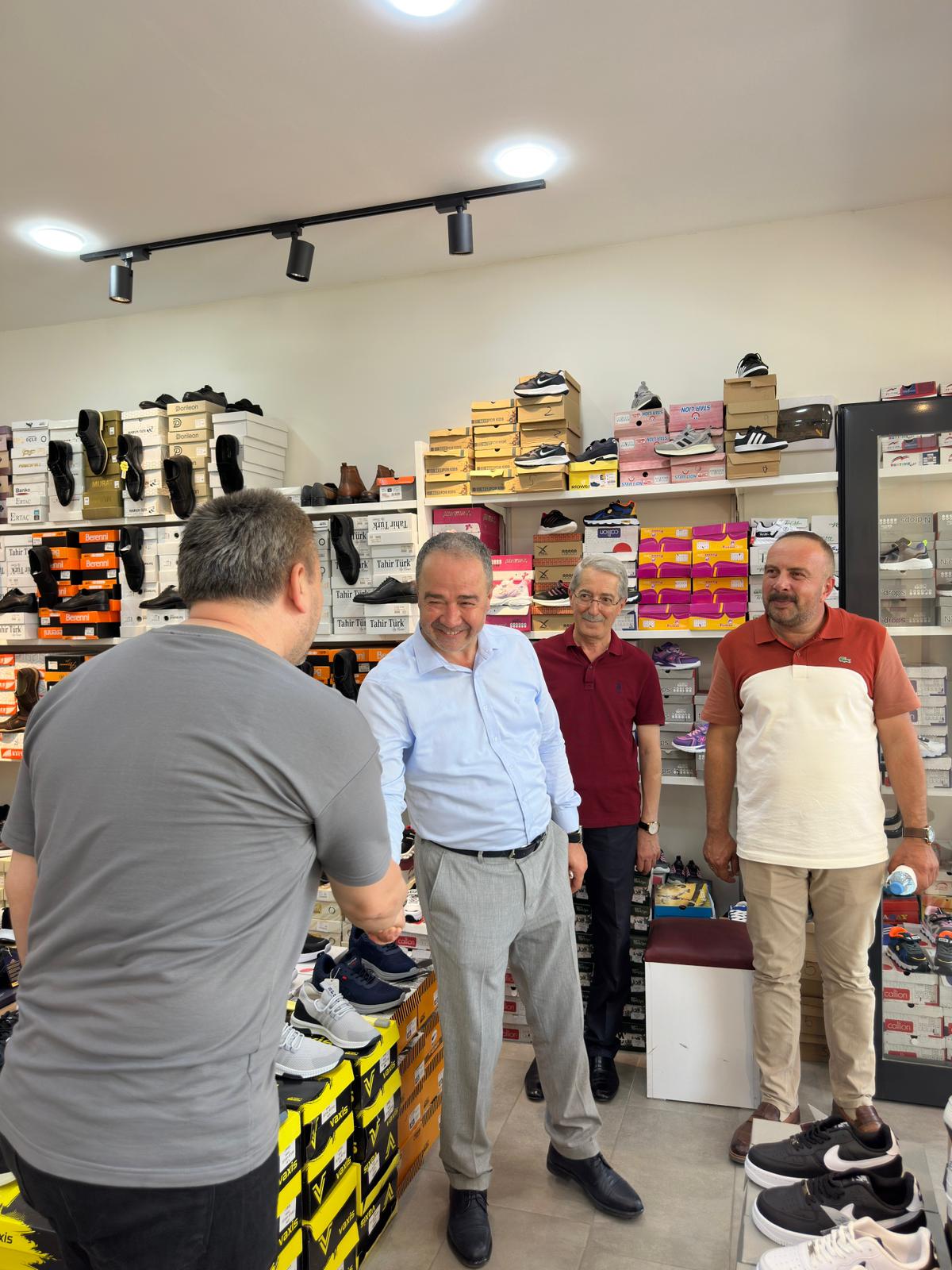 Başkan Dizer, Esnaf Ziyaretleriyle Halkın Nabzını Tutuyor (13)